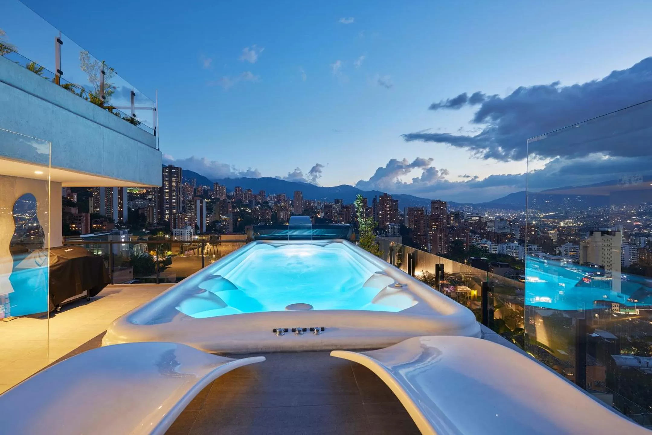 Maisonette in Wake - branded residences