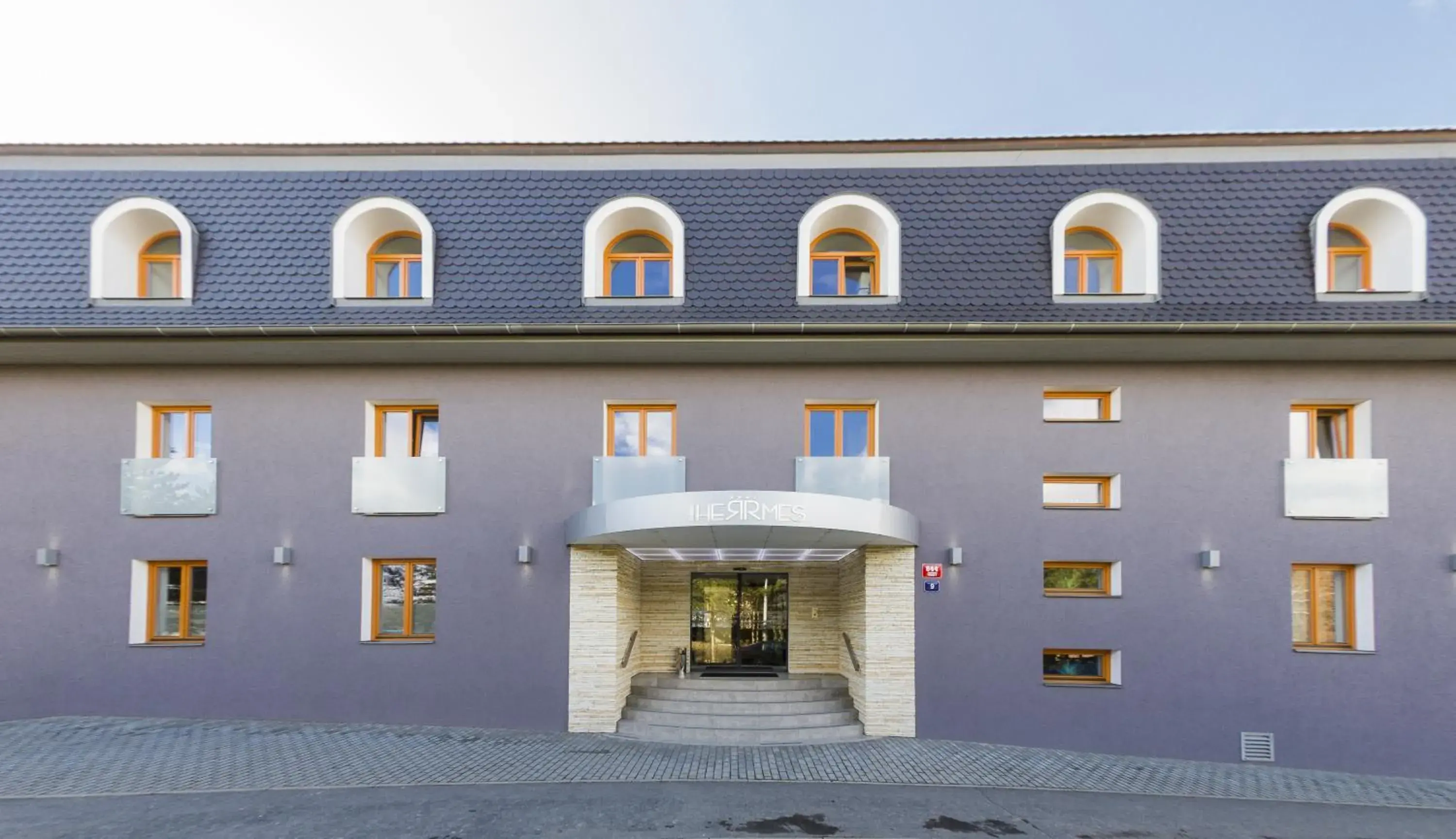 Facade/entrance, Property Building in Hotel Herrmes