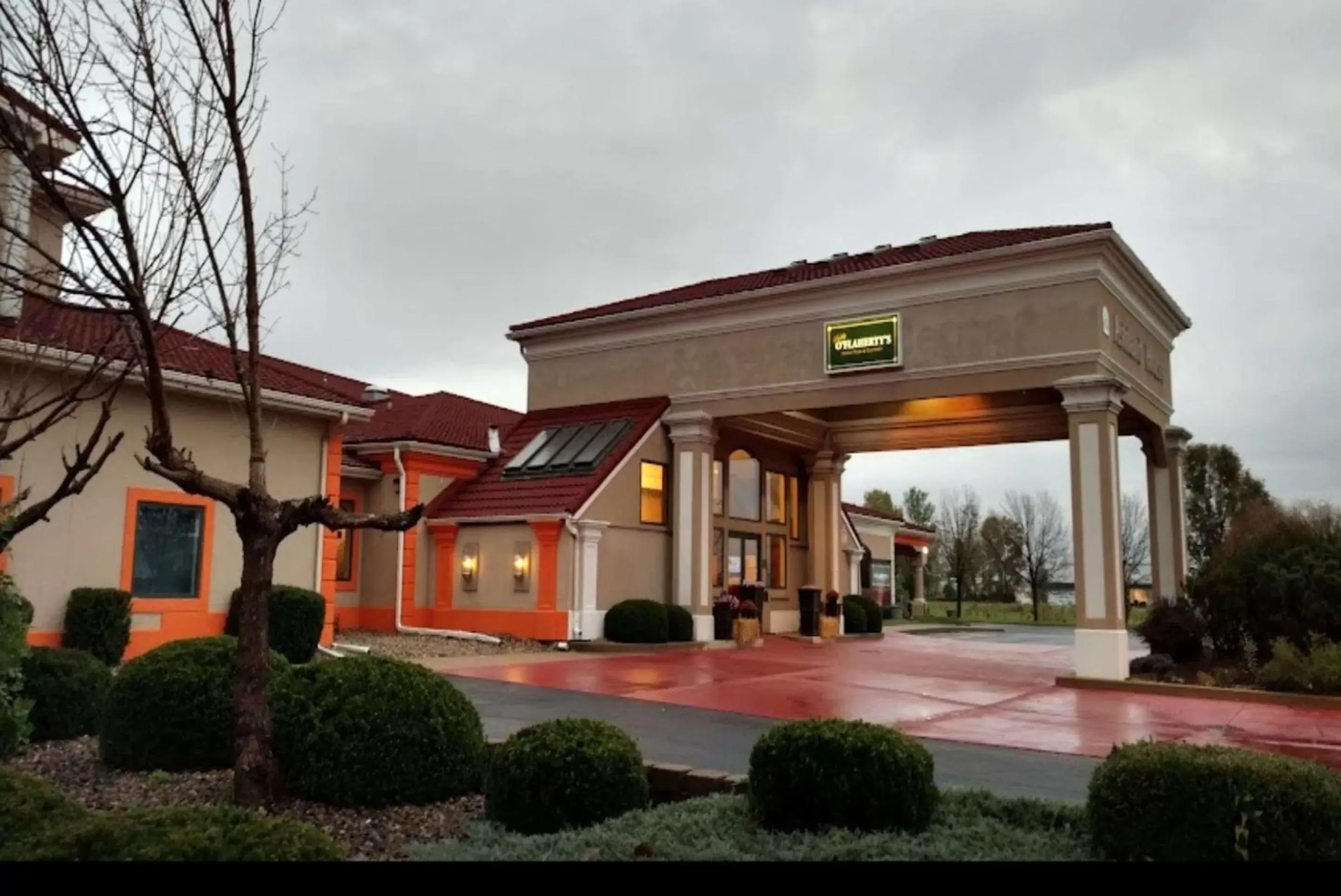 Property Building in Comfort Inn & Suites at I-74 and 155