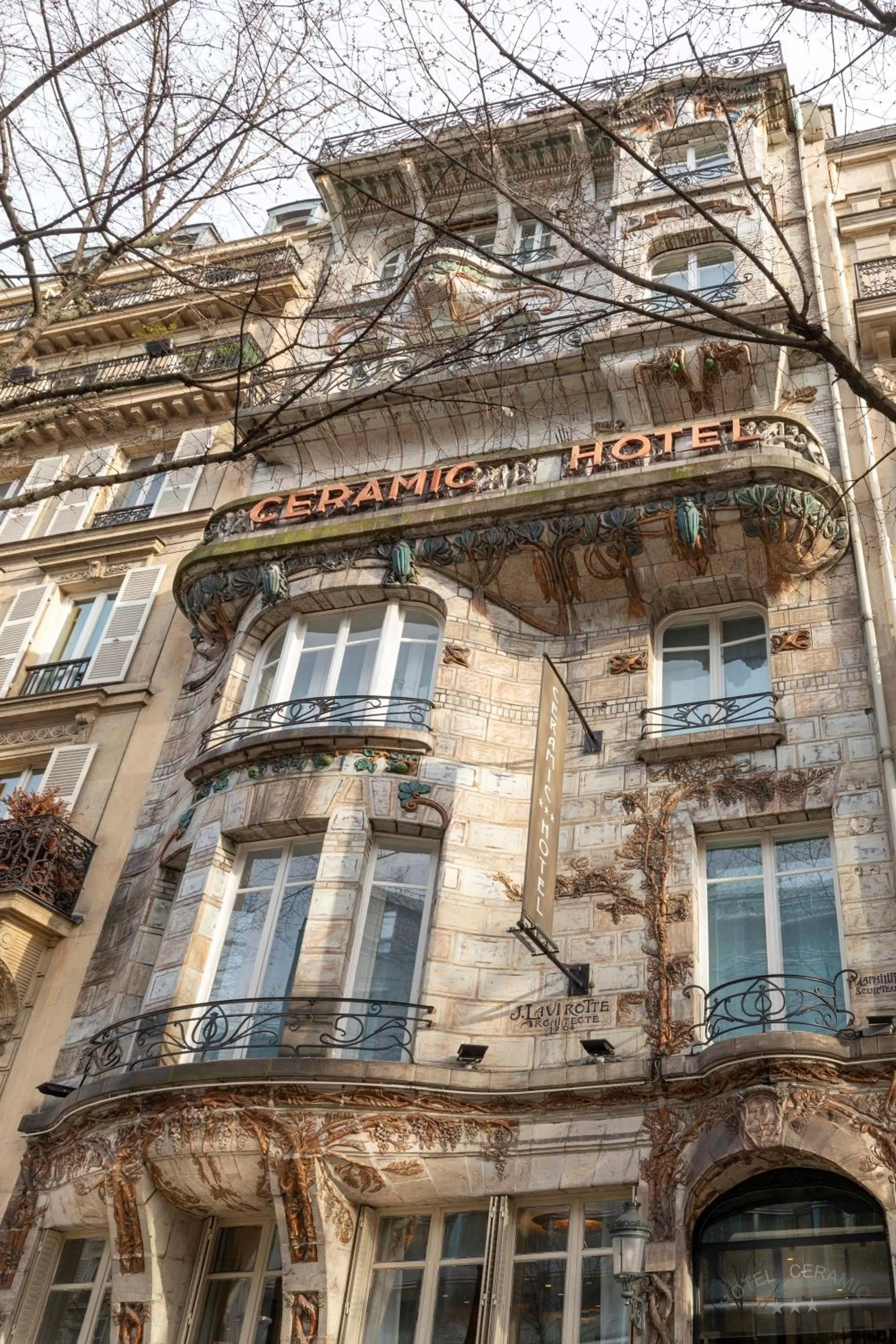 Property building in Elysées Ceramic