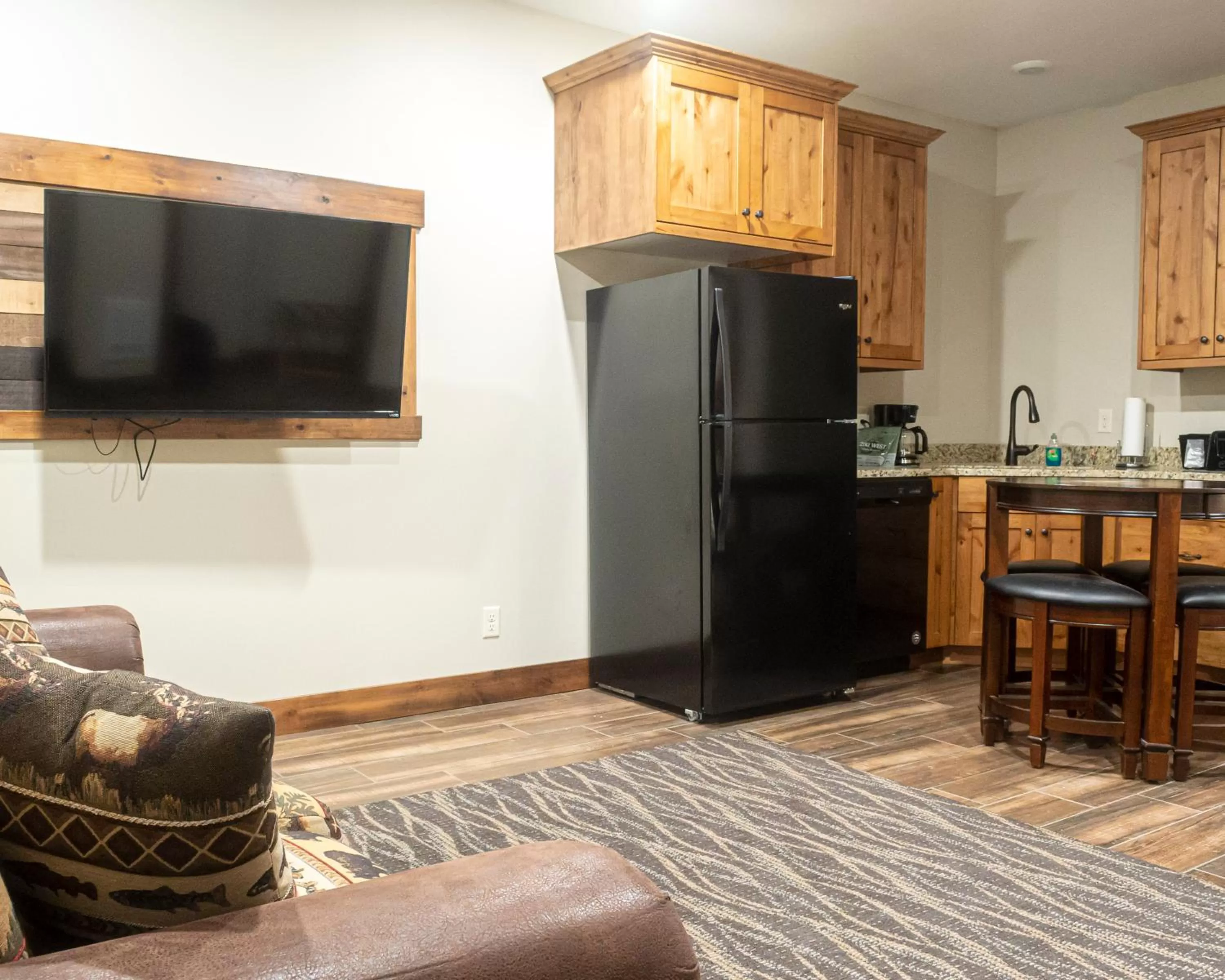 Kitchen or kitchenette in Sawtelle Mountain Resort