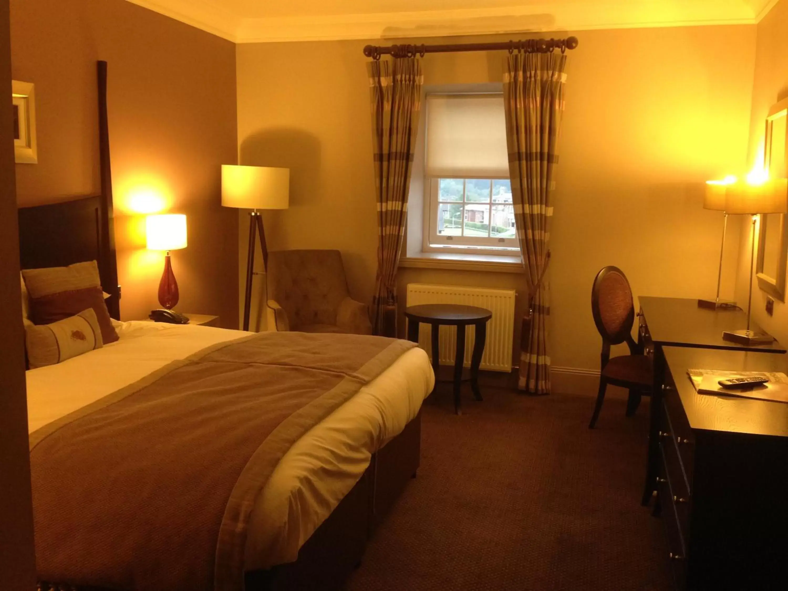 Photo of the whole room, Bed in Dumfries Arms Hotel