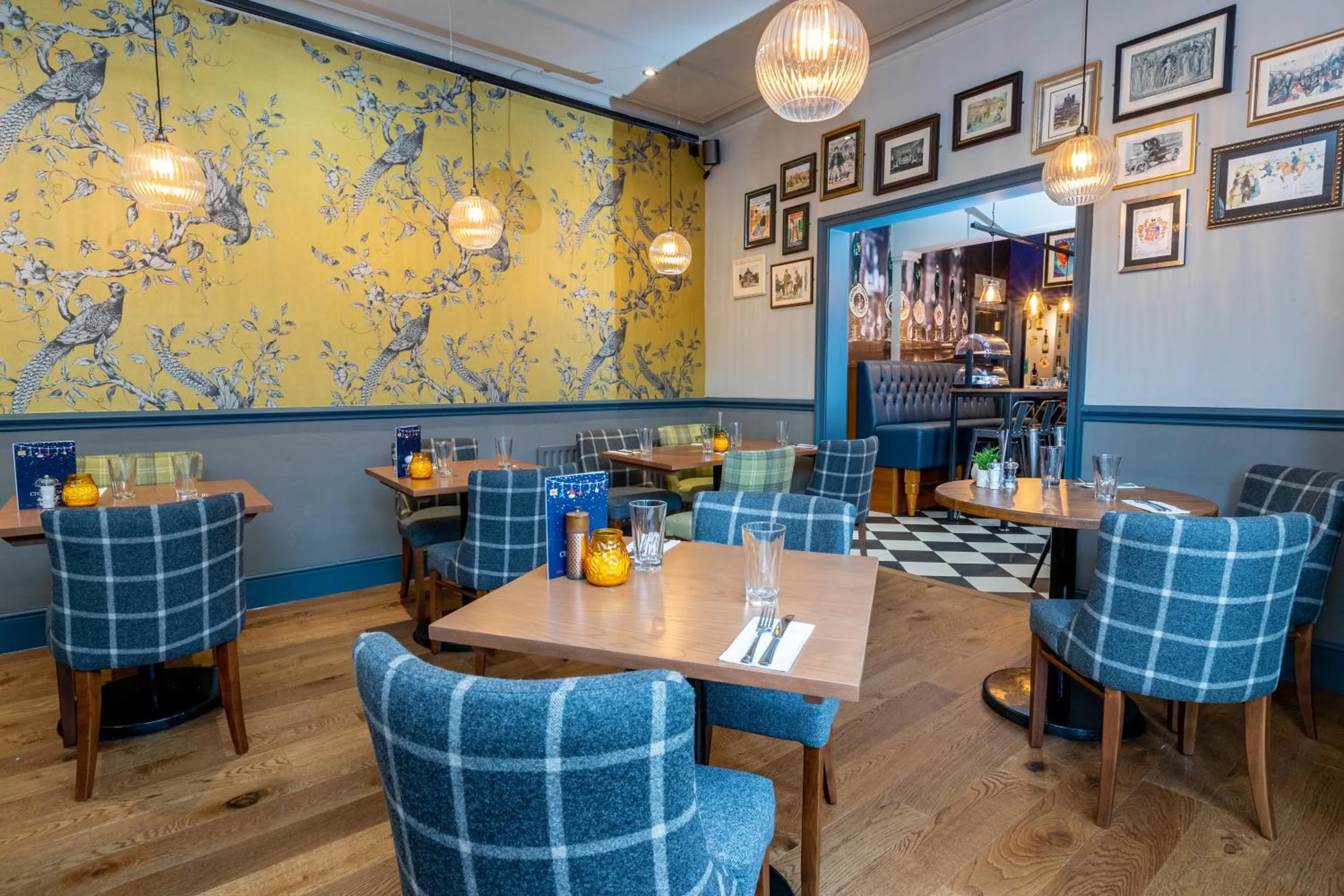 Restaurant/places to eat in The Inn at Cheltenham Parade