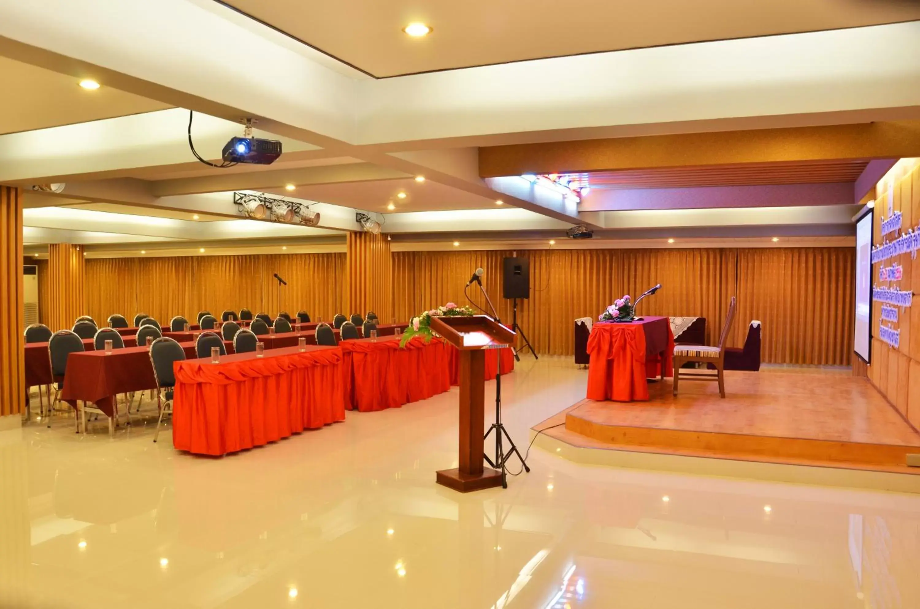 Meeting/conference room, Banquet Facilities in Friendlytel Hotel