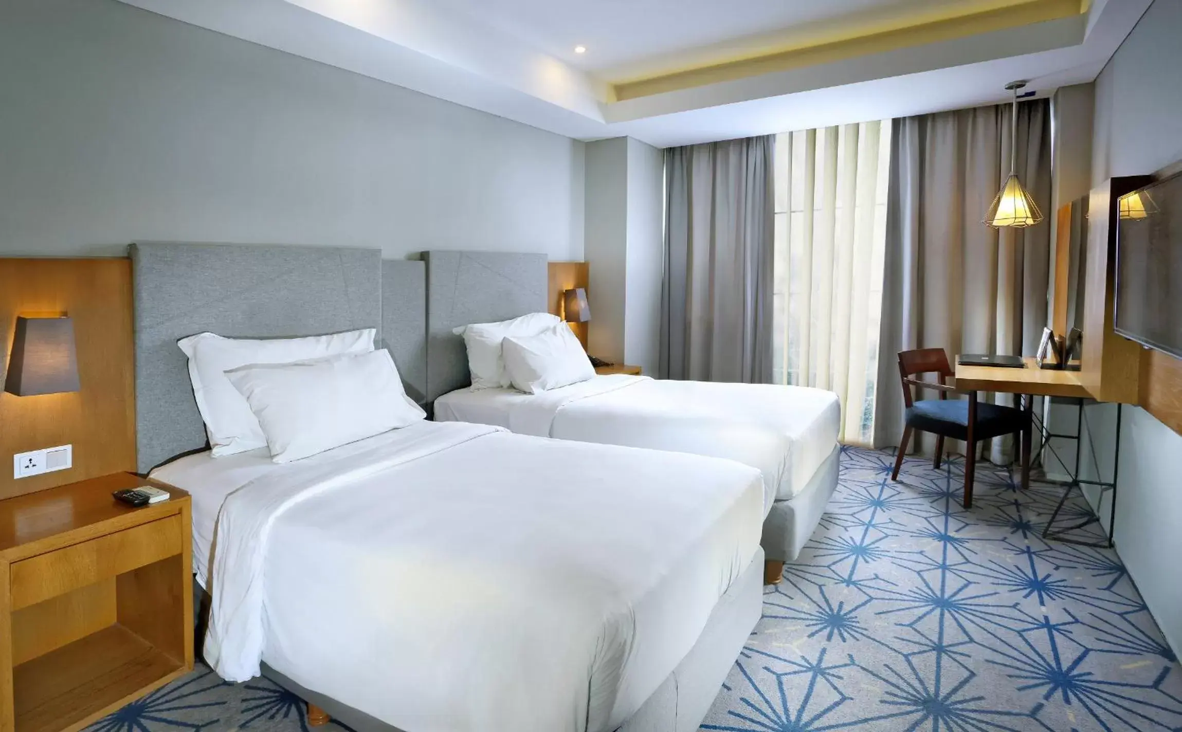 TV and multimedia, Bed in Swiss-Belhotel Pondok Indah