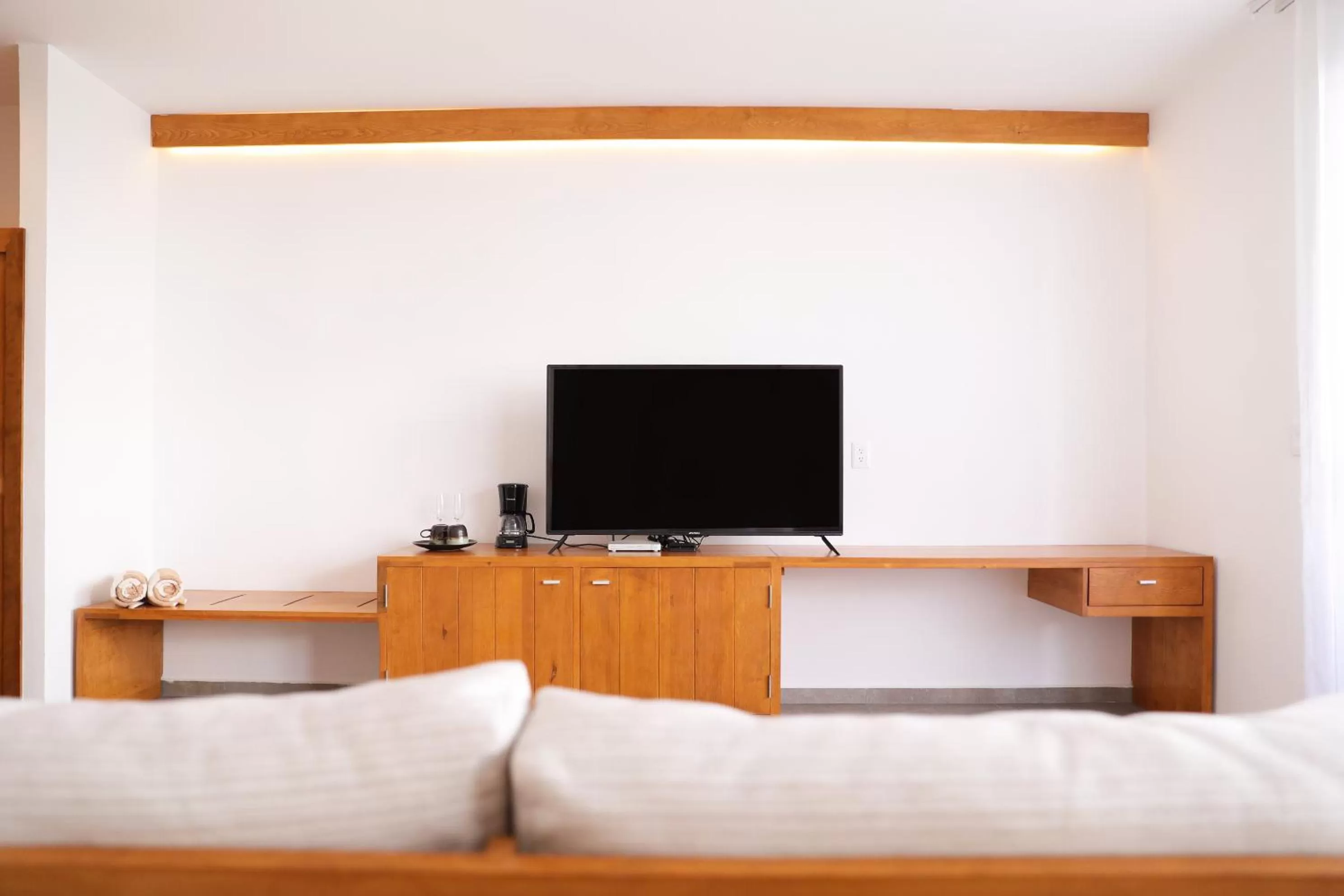 TV and multimedia in Hotel Blanco Tulum Adults Only