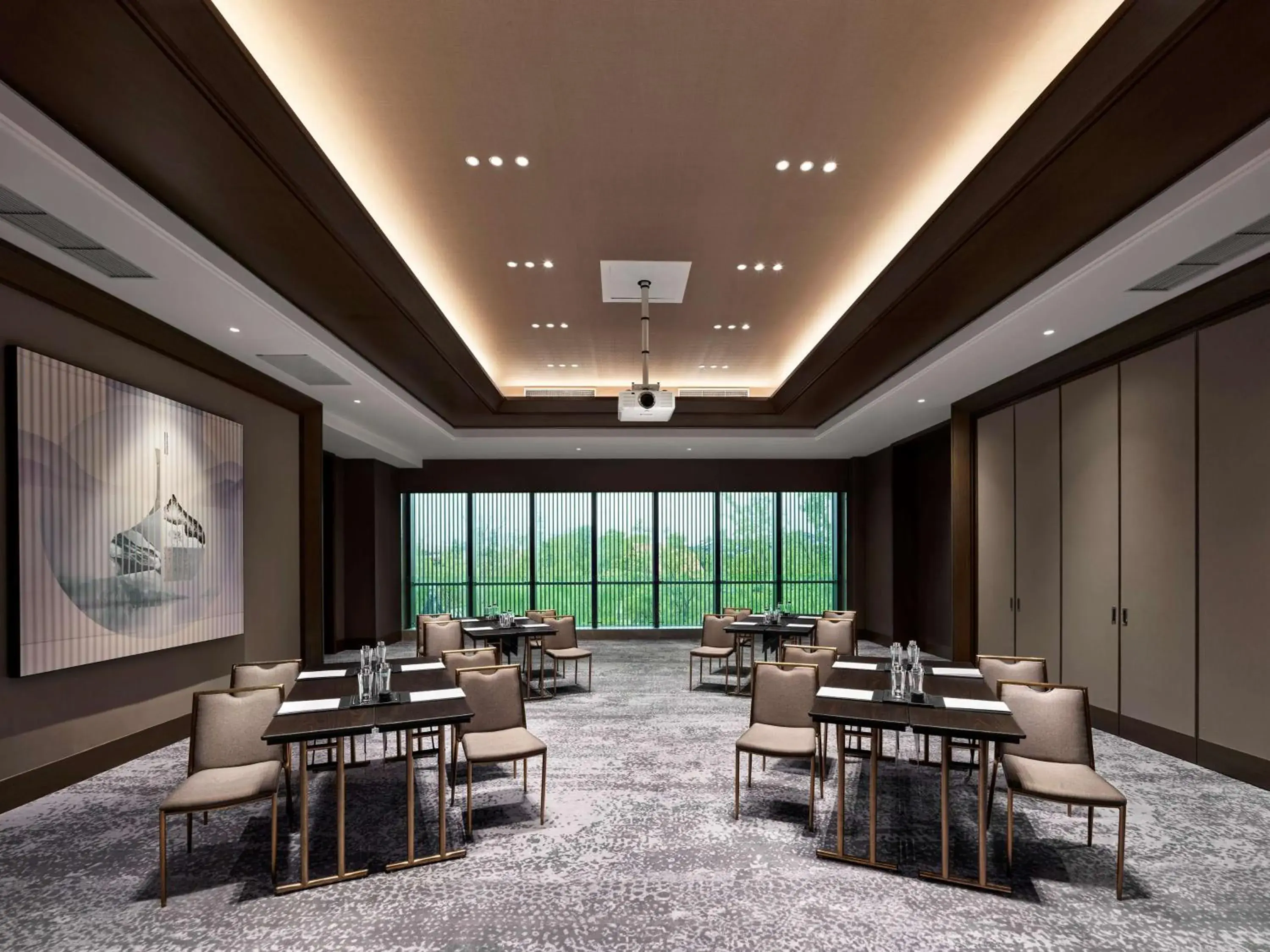 Meeting/conference room in Hilton Shanghai Songjiang Guangfulin