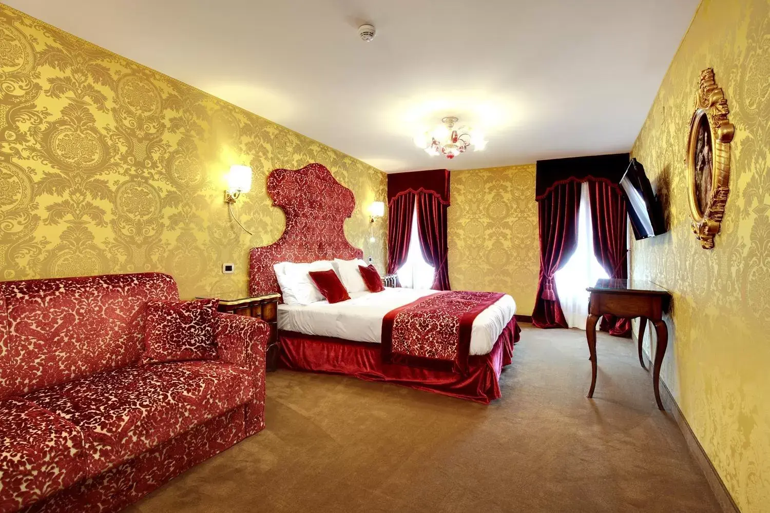 Bed in Hotel Casanova
