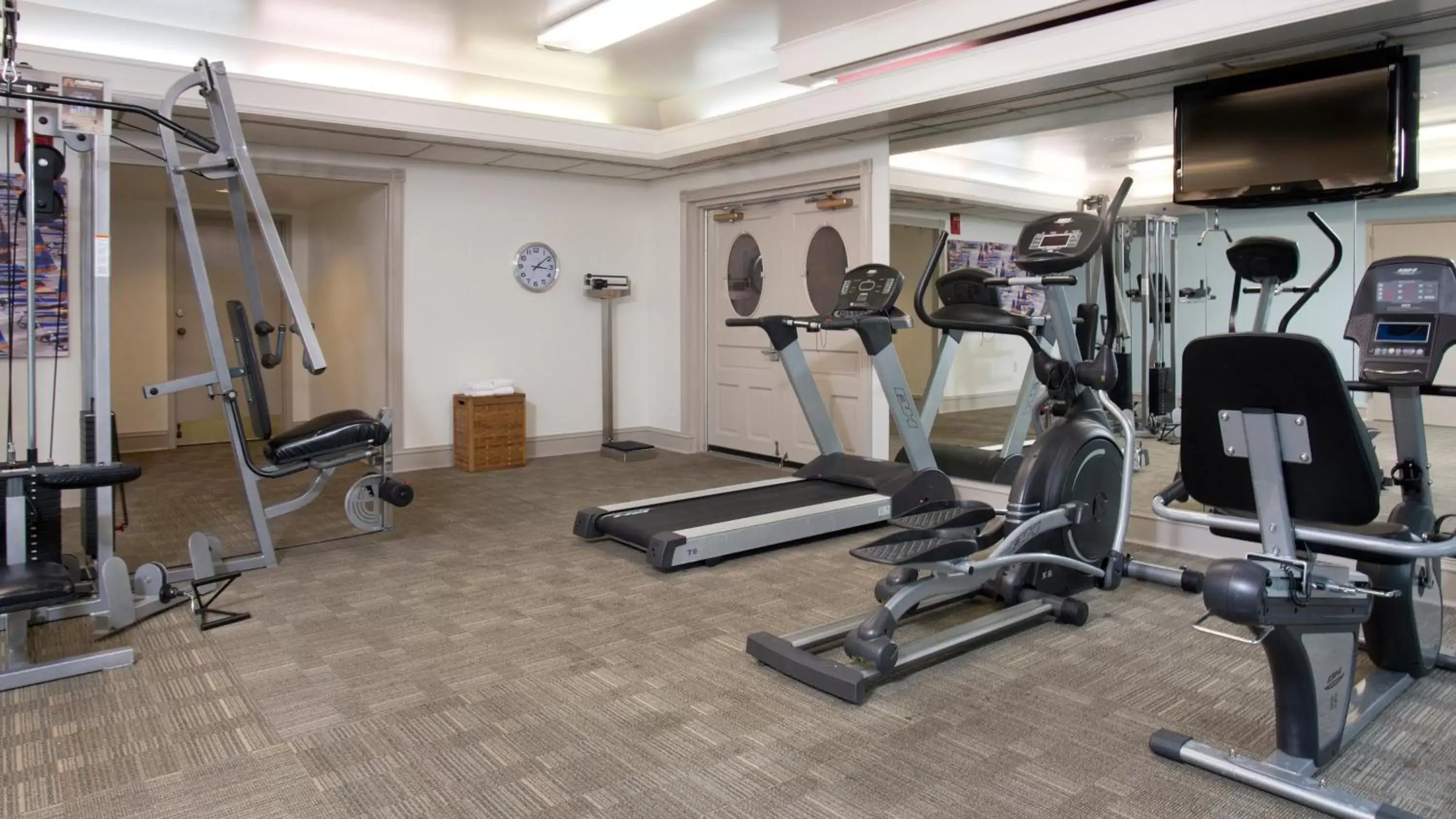 Fitness centre/facilities, Fitness Center/Facilities in Holiday Inn Express Hilton Head Island, an IHG Hotel