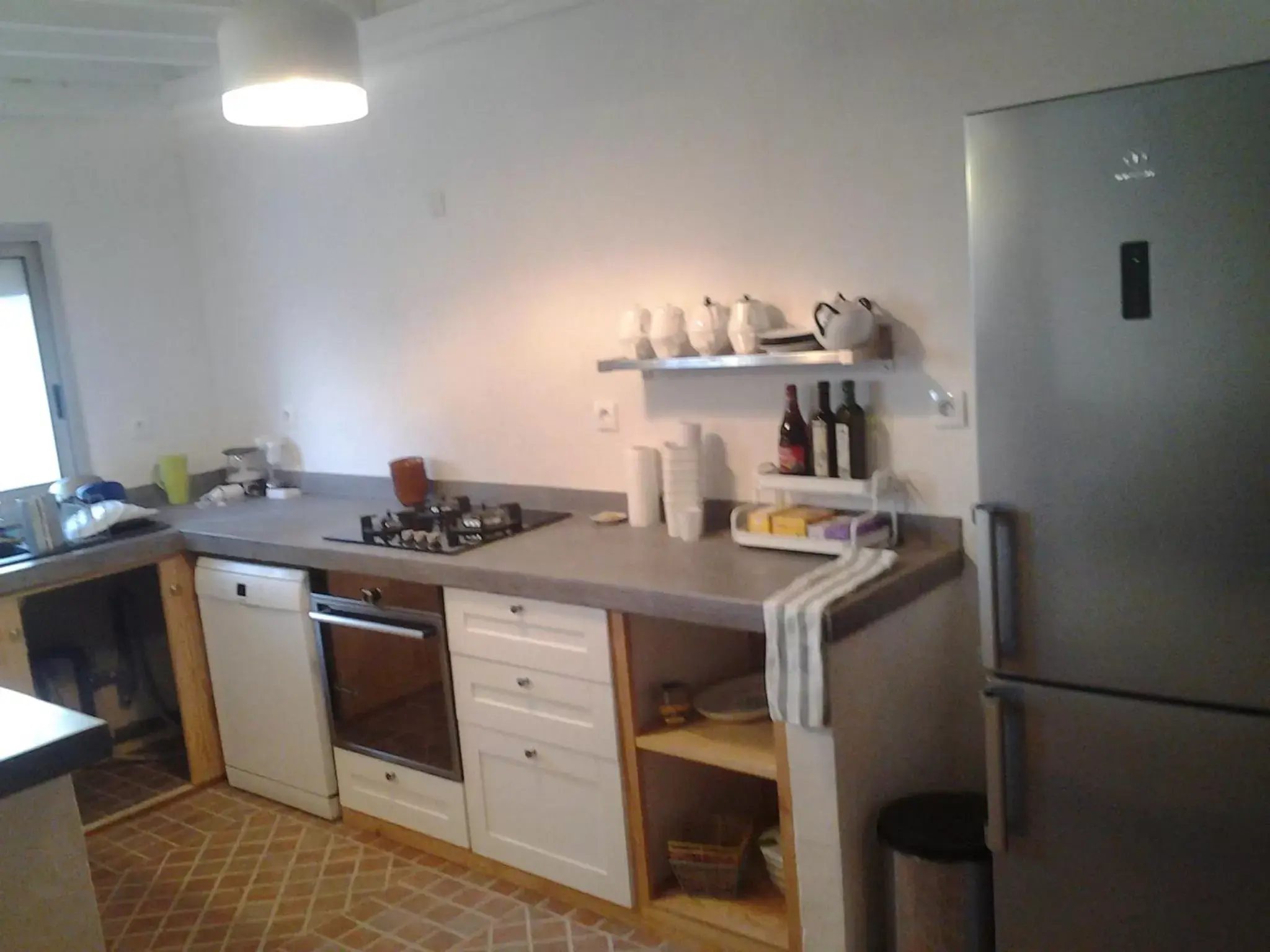 Communal kitchen, Kitchen/Kitchenette in Au Vélo dans l'Arbre