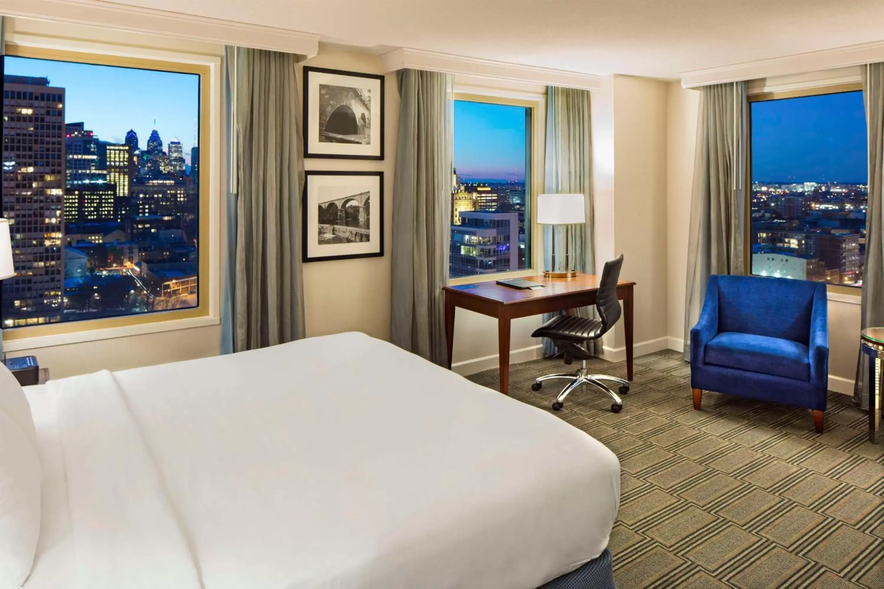 Bedroom, View in Hilton Philadelphia at Penn's Landing