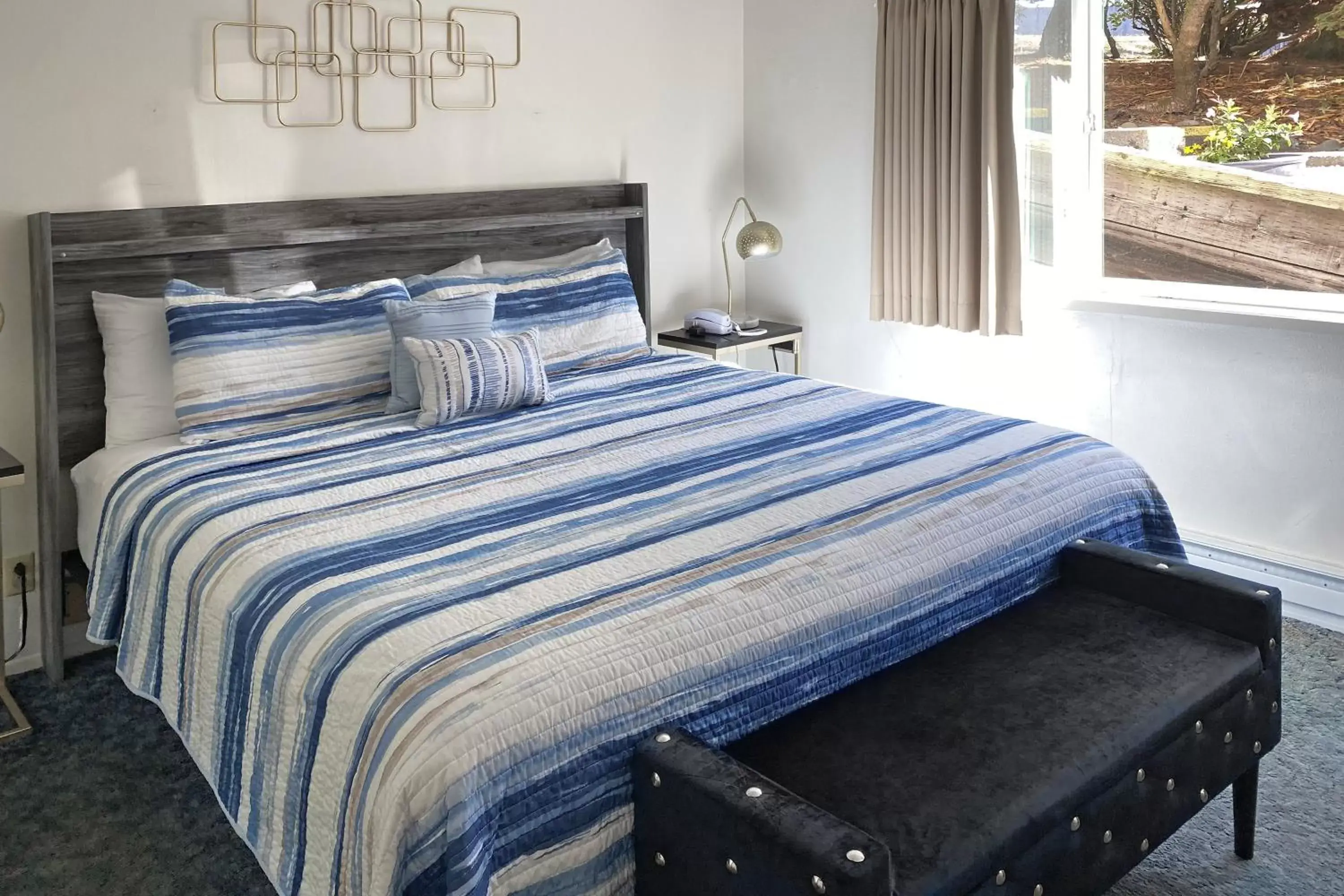 Bed in Ocean Terrace Condominiums