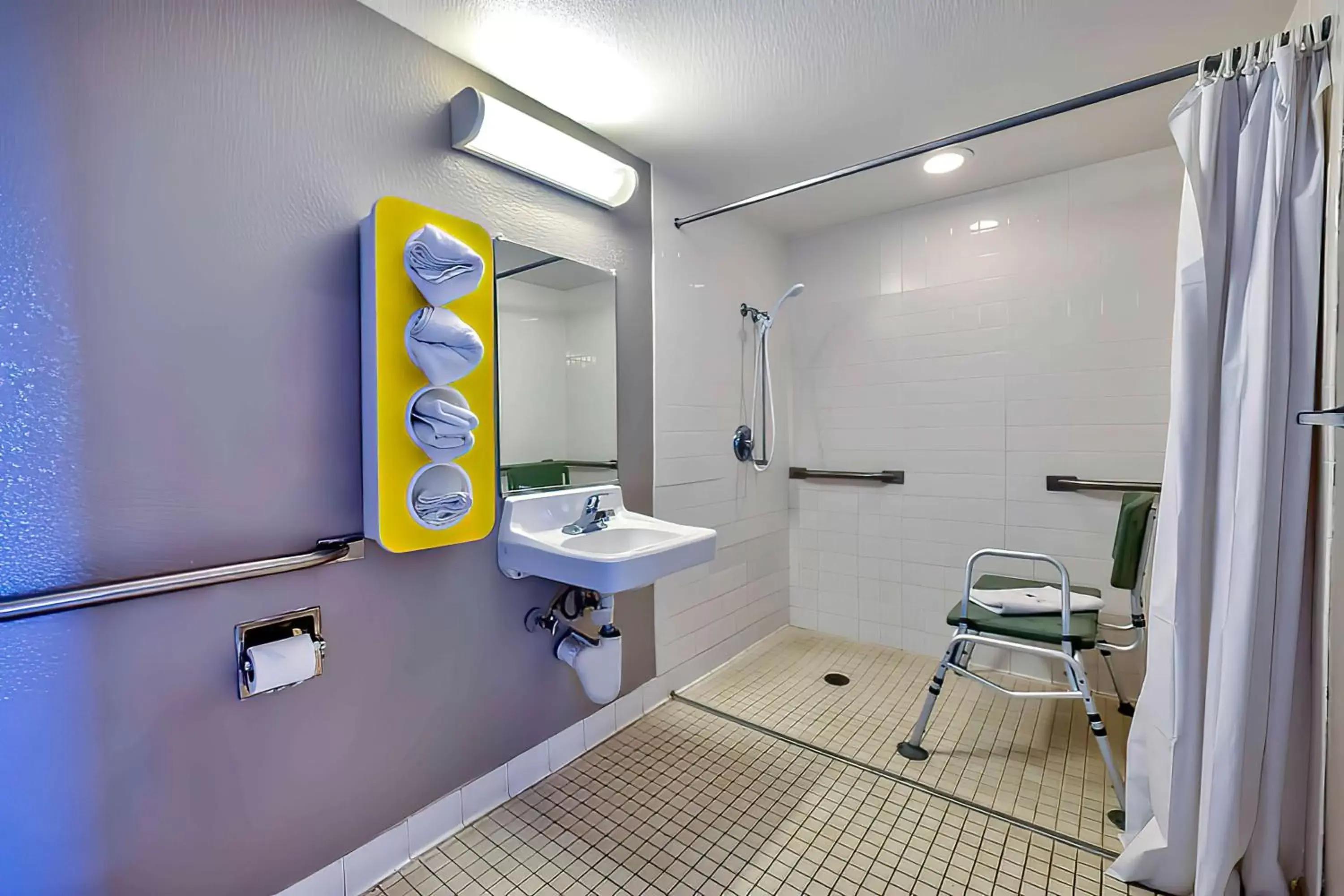 Bedroom, Bathroom in Motel 6-Tucumcari, NM