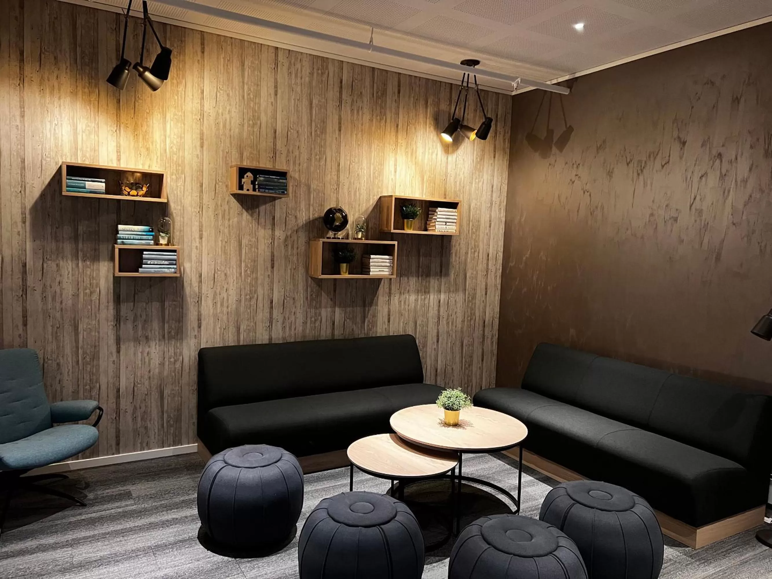 Area and facilities in Frichs Ekspress Åndalsnes