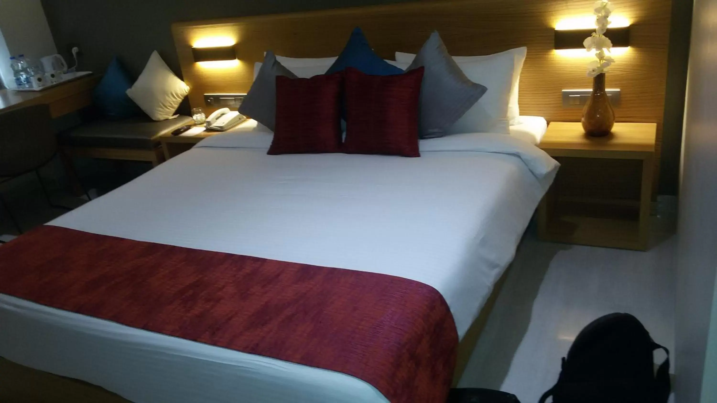 Bed in Hotel Suba Elite