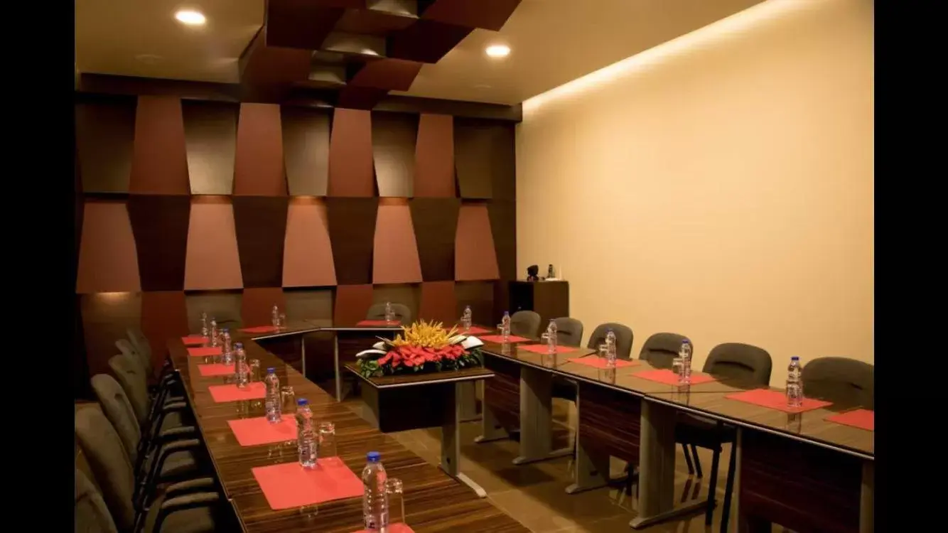 Meeting/conference room in Home Suites Boutique Hotel
