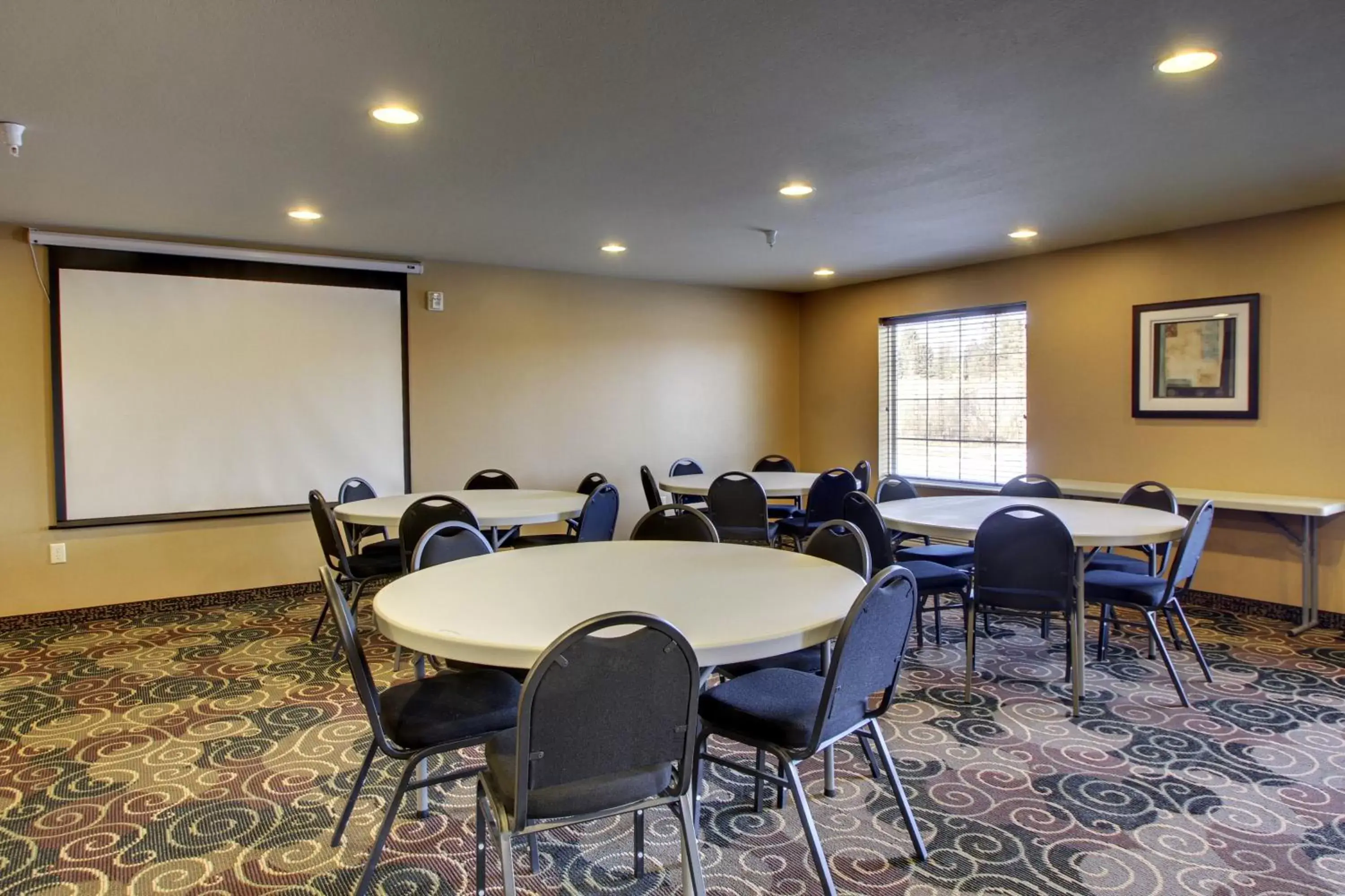 Lobby or reception in Cobblestone Inn & Suites - Hartington