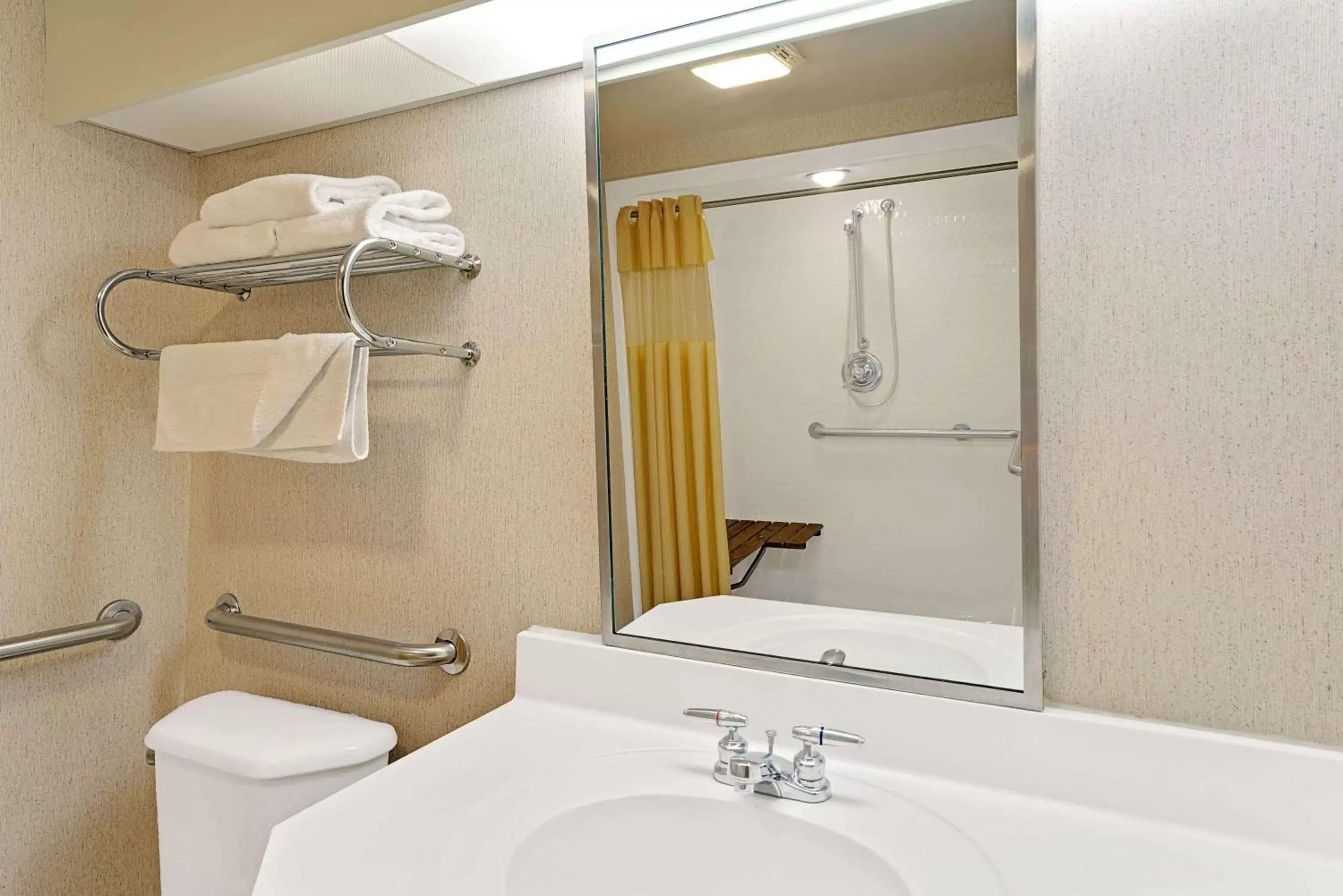 Bathroom in Days Inn by Wyndham Eagan Minnesota Near Mall of America