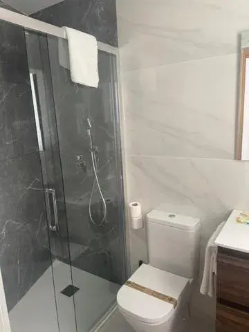Bathroom in Hotel Villalegre