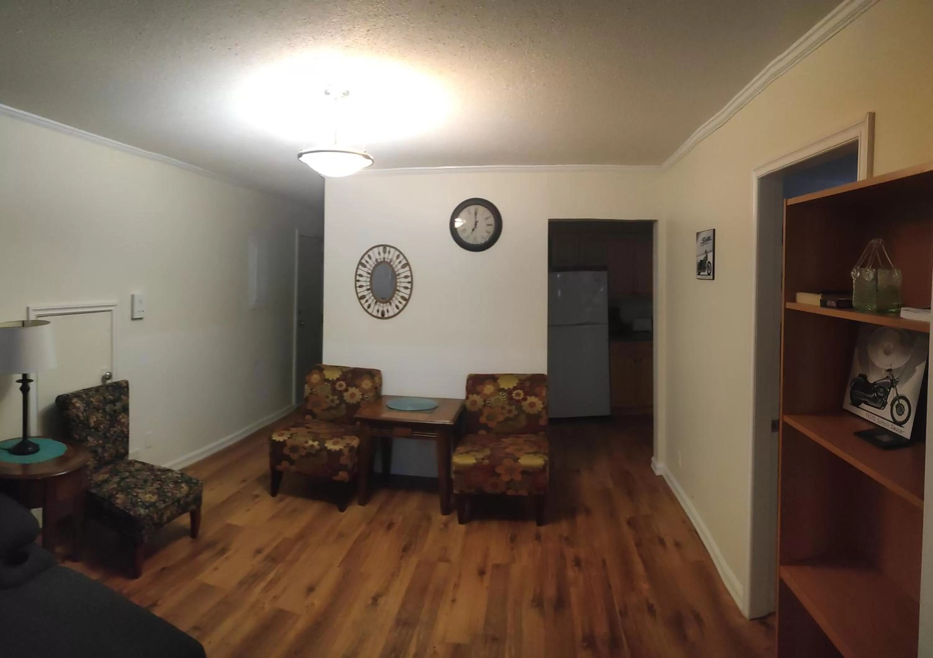 Black Rooster Guesthouse