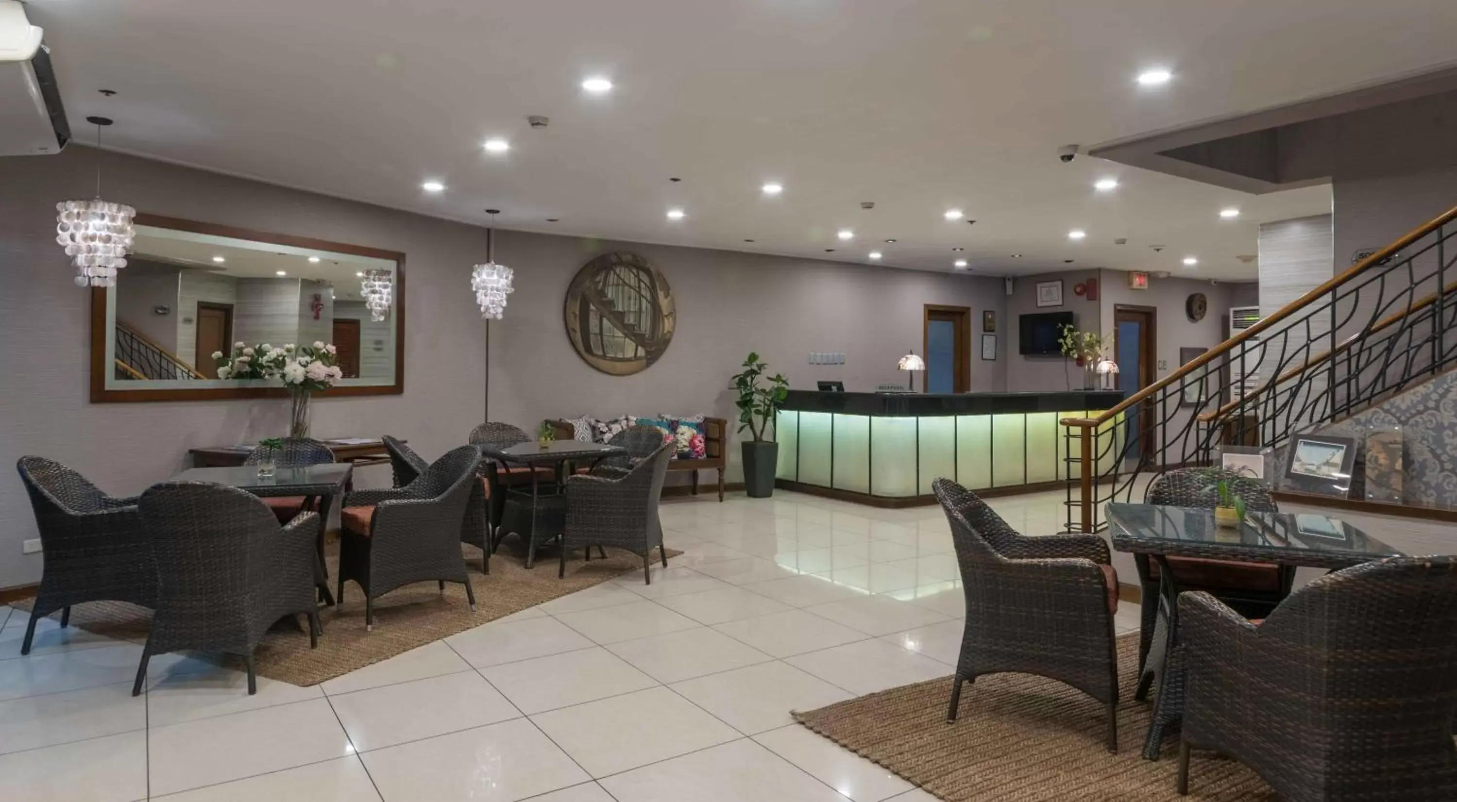 Lobby or reception, Restaurant/Places to Eat in Hotel Kimberly Manila