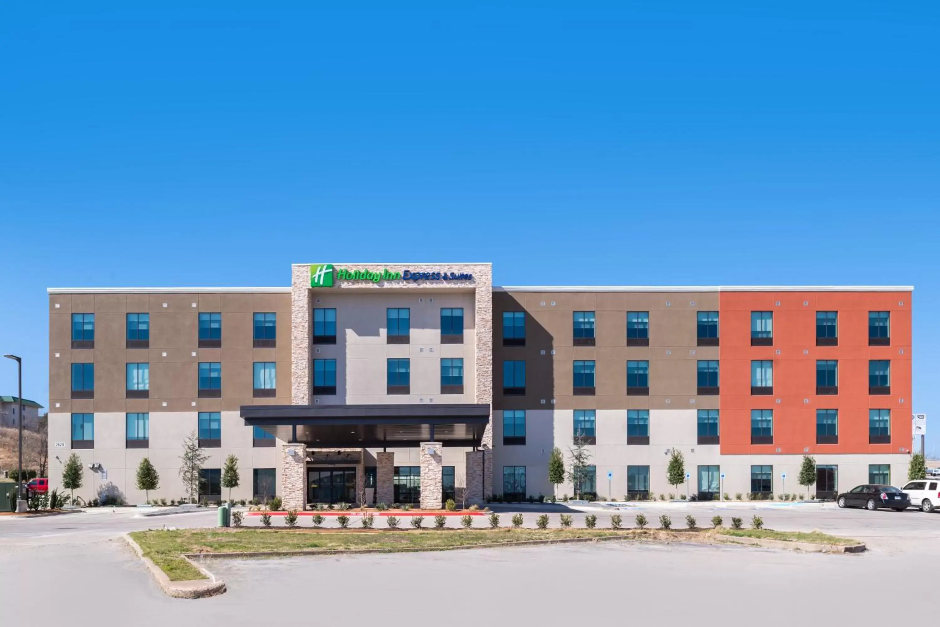 Property Building in Holiday Inn Express Fort Worth West, an IHG Hotel