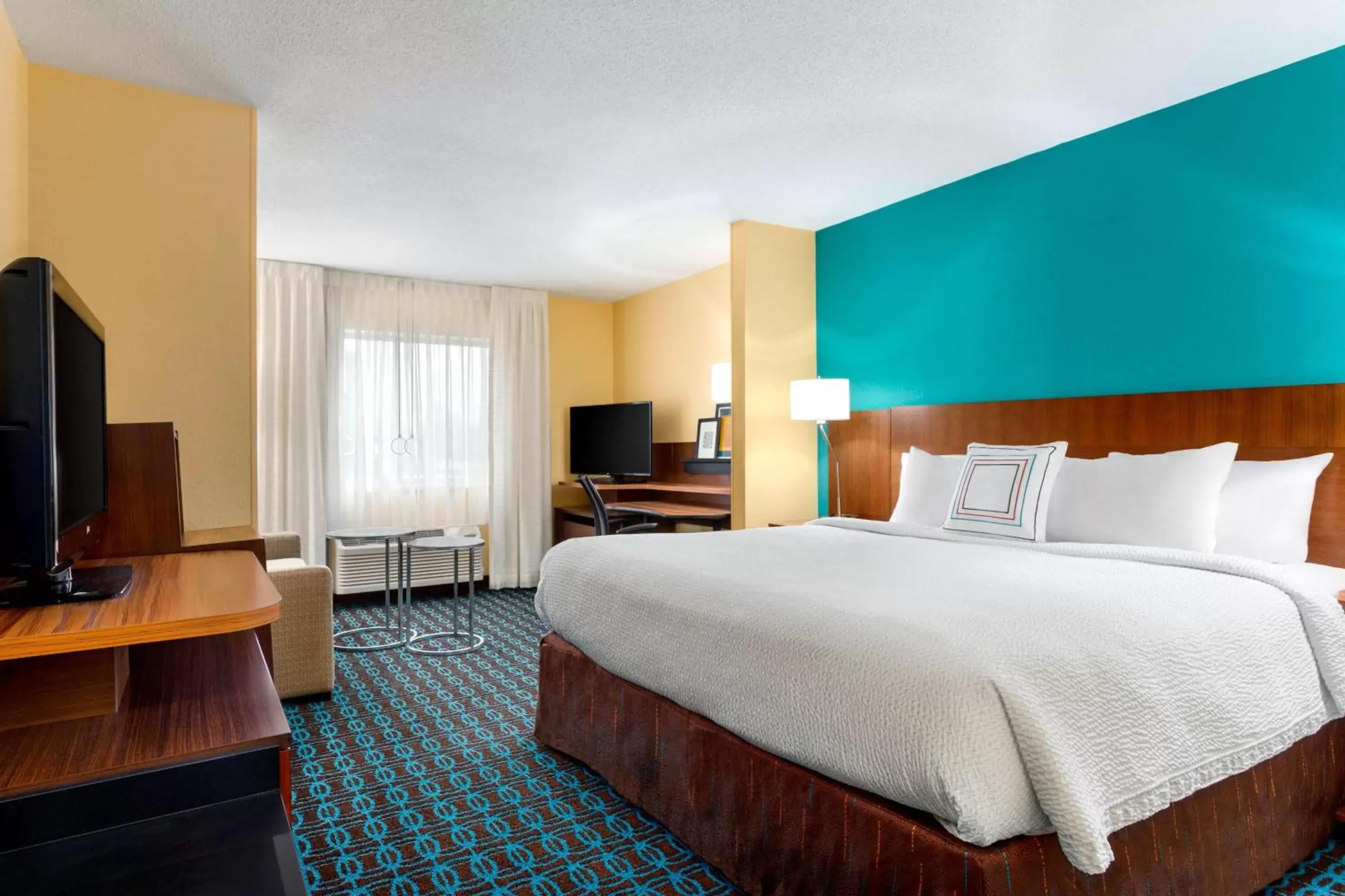 Bedroom, Bed in Fairfield Inn & Suites Lima