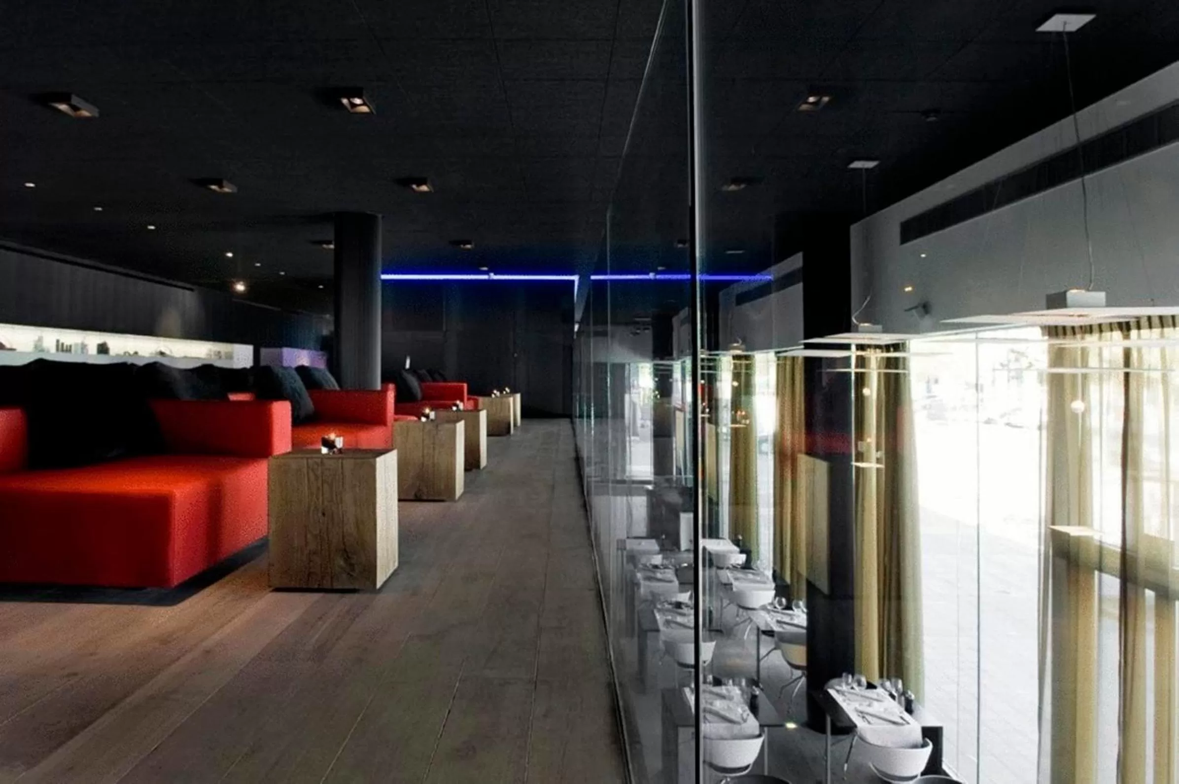 Restaurant/places to eat in Carbon Hotel