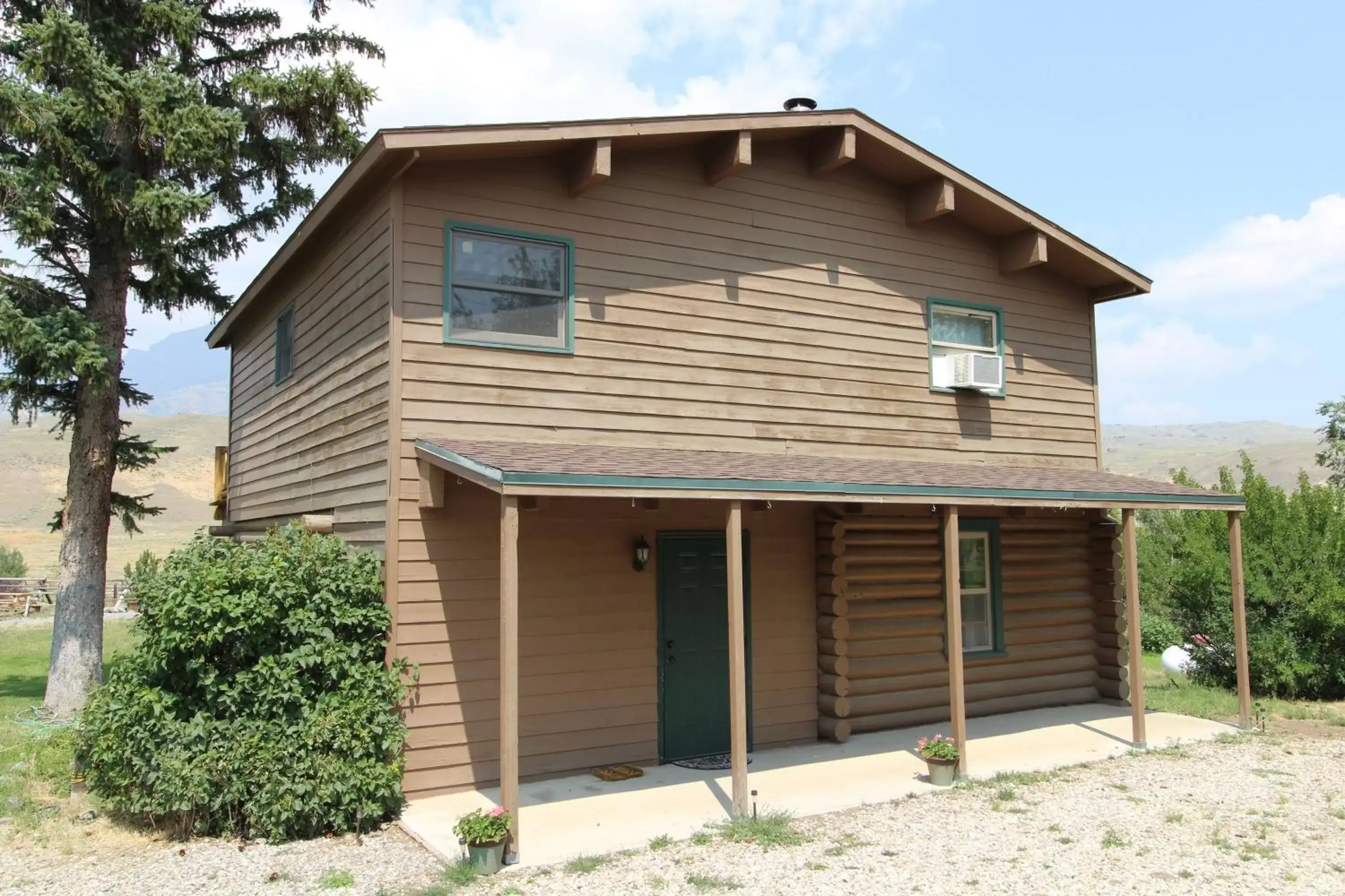 Other, Property Building in Wapiti Lodge