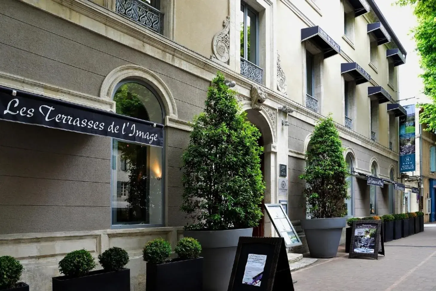 Facade/entrance in Hôtel de l'Image