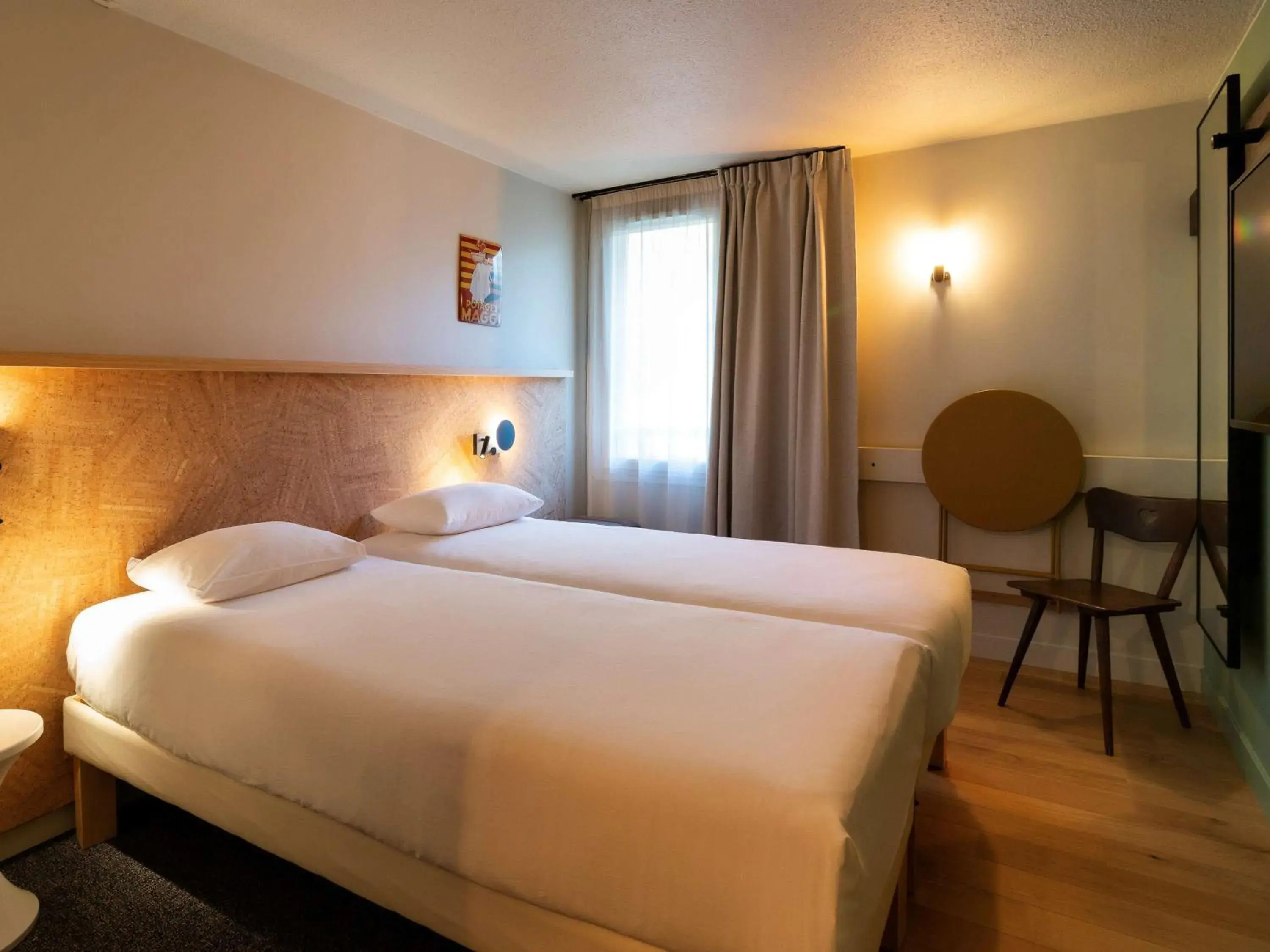 Bedroom, Bed in Greet Hotel Colmar