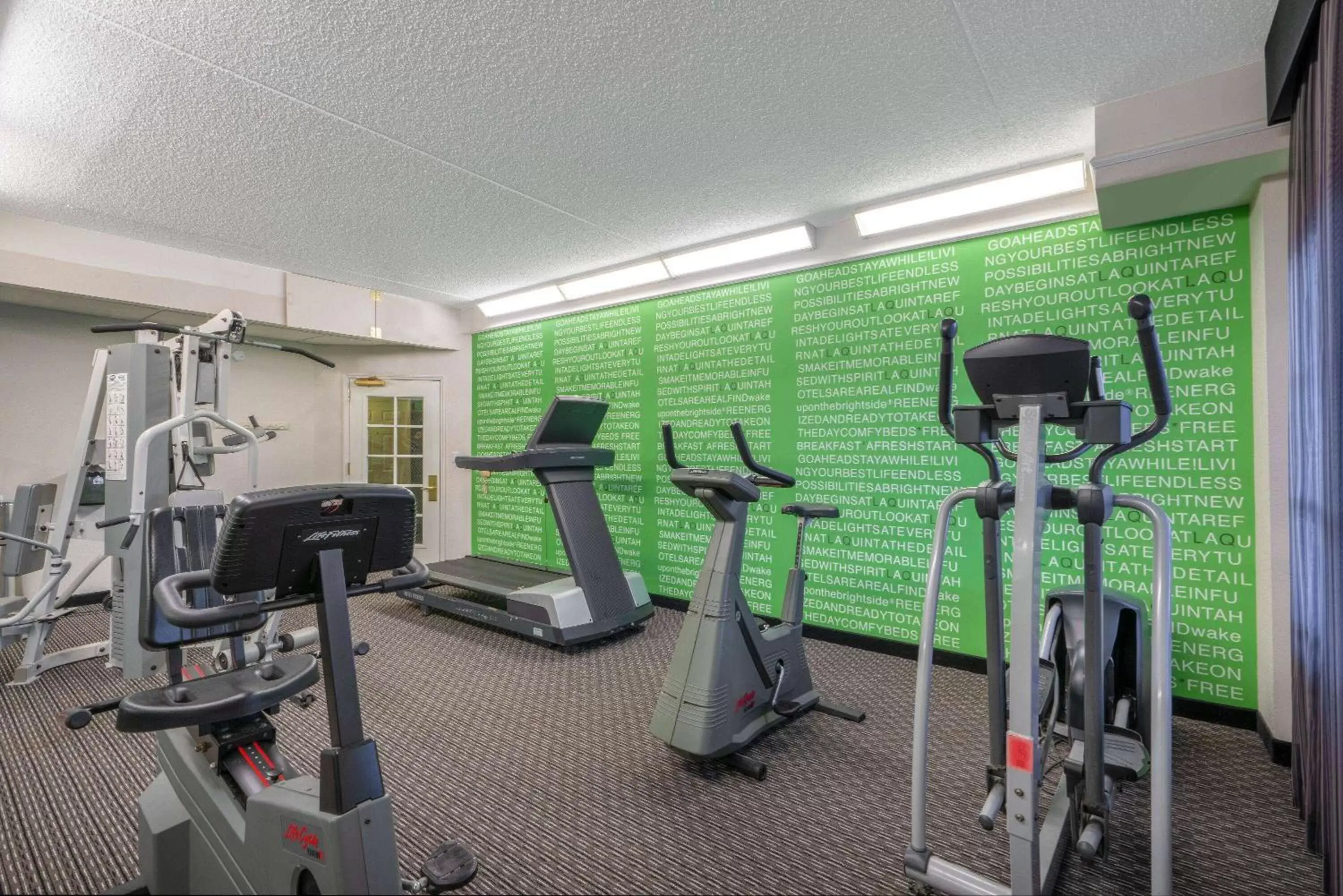 Fitness centre/facilities in La Quinta by Wyndham Pueblo Fitness centre/facilities in La Quinta by Wyndham Pueblo