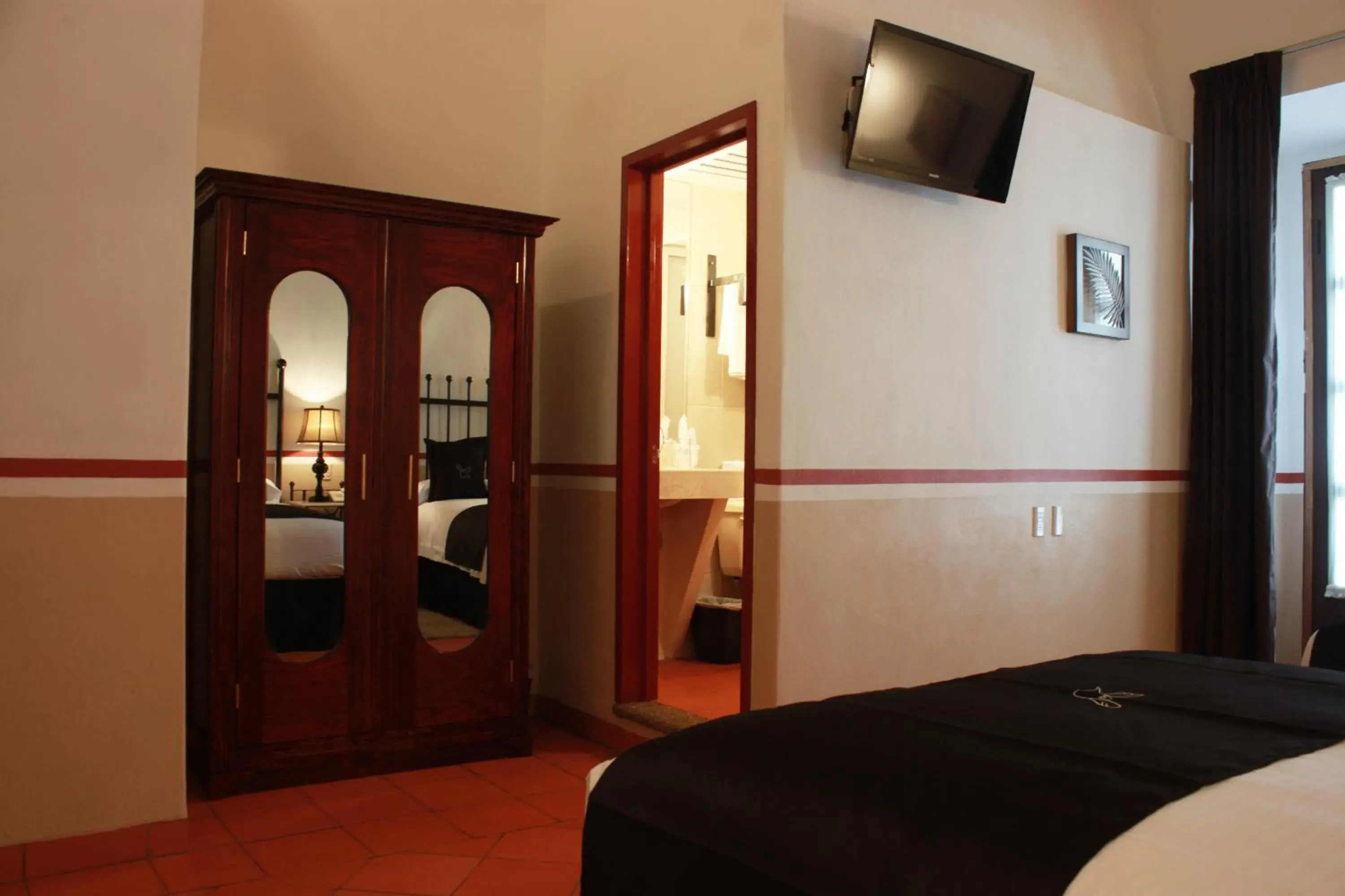 Photo of the whole room, Bed in Hotel de la Paz