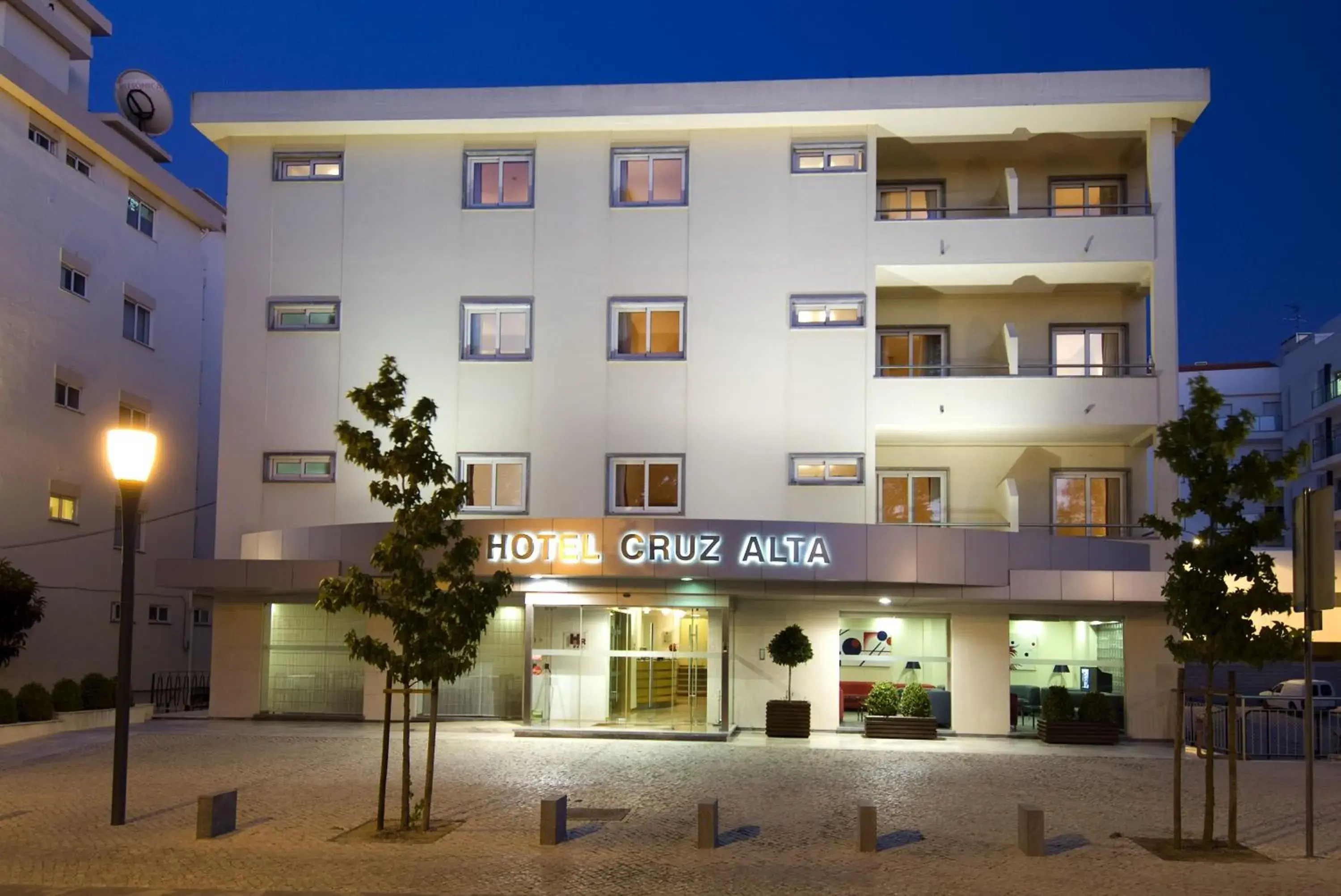 Facade/entrance, Property Building in Hotel Cruz Alta