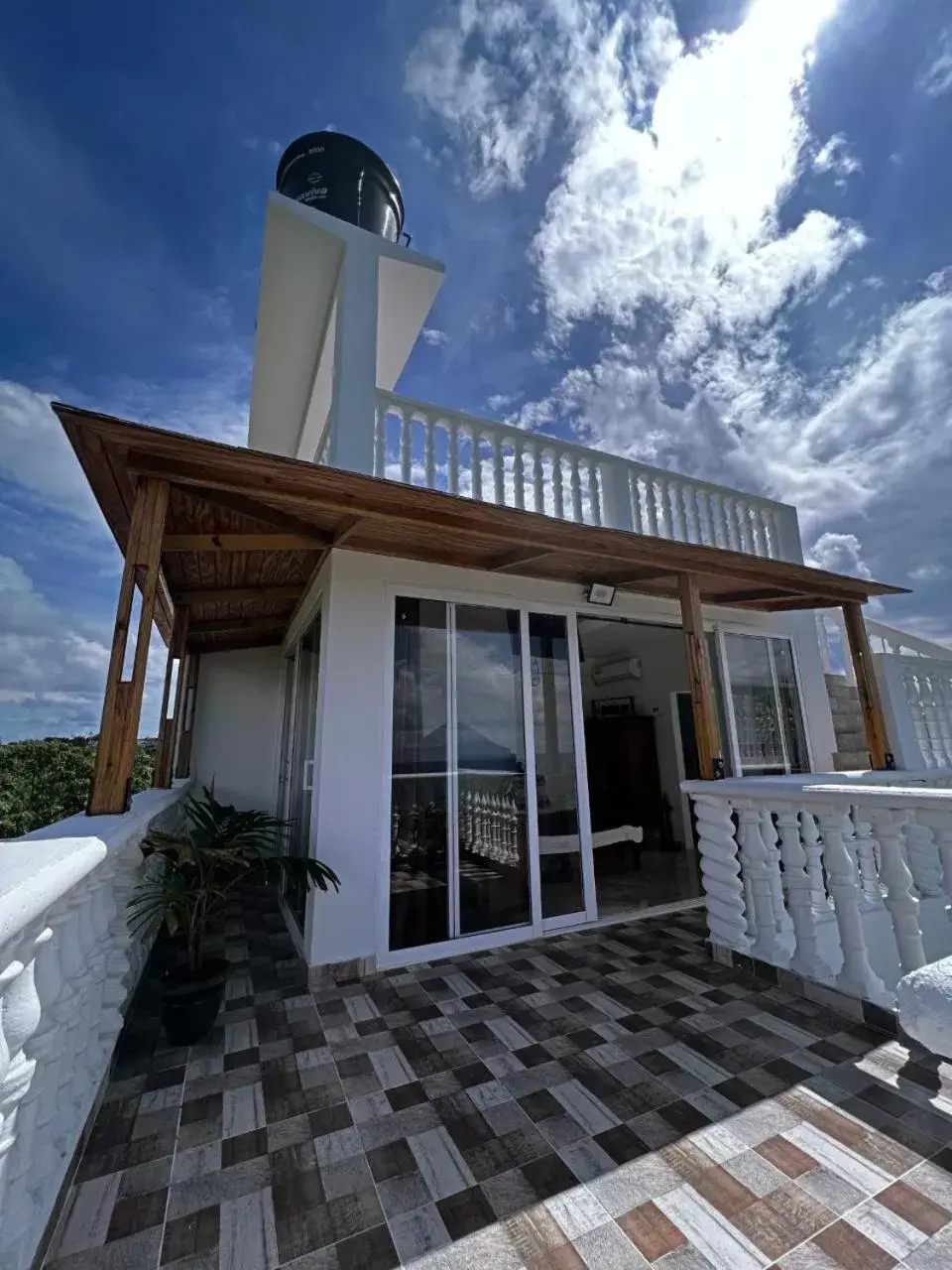 Property building in Sunset Paradise Property building in Sunset Paradise