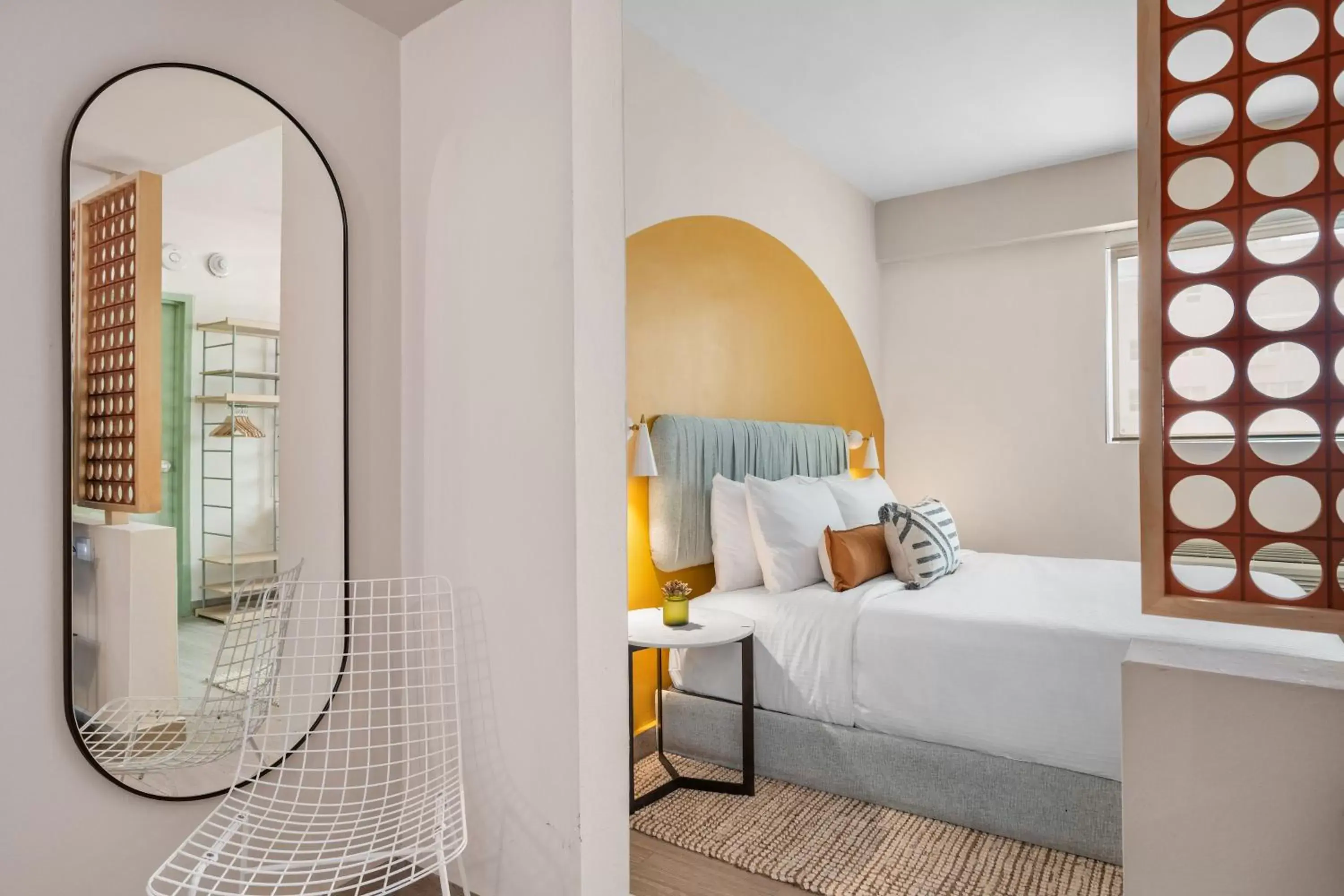 Bedroom, Bed in HiBird- Apartment and Suites Hotel Bedroom, Bed in HiBird- Apartment and Suites Hotel