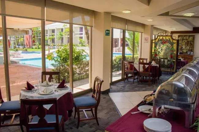 Restaurant/Places to Eat in Posada de Tampico