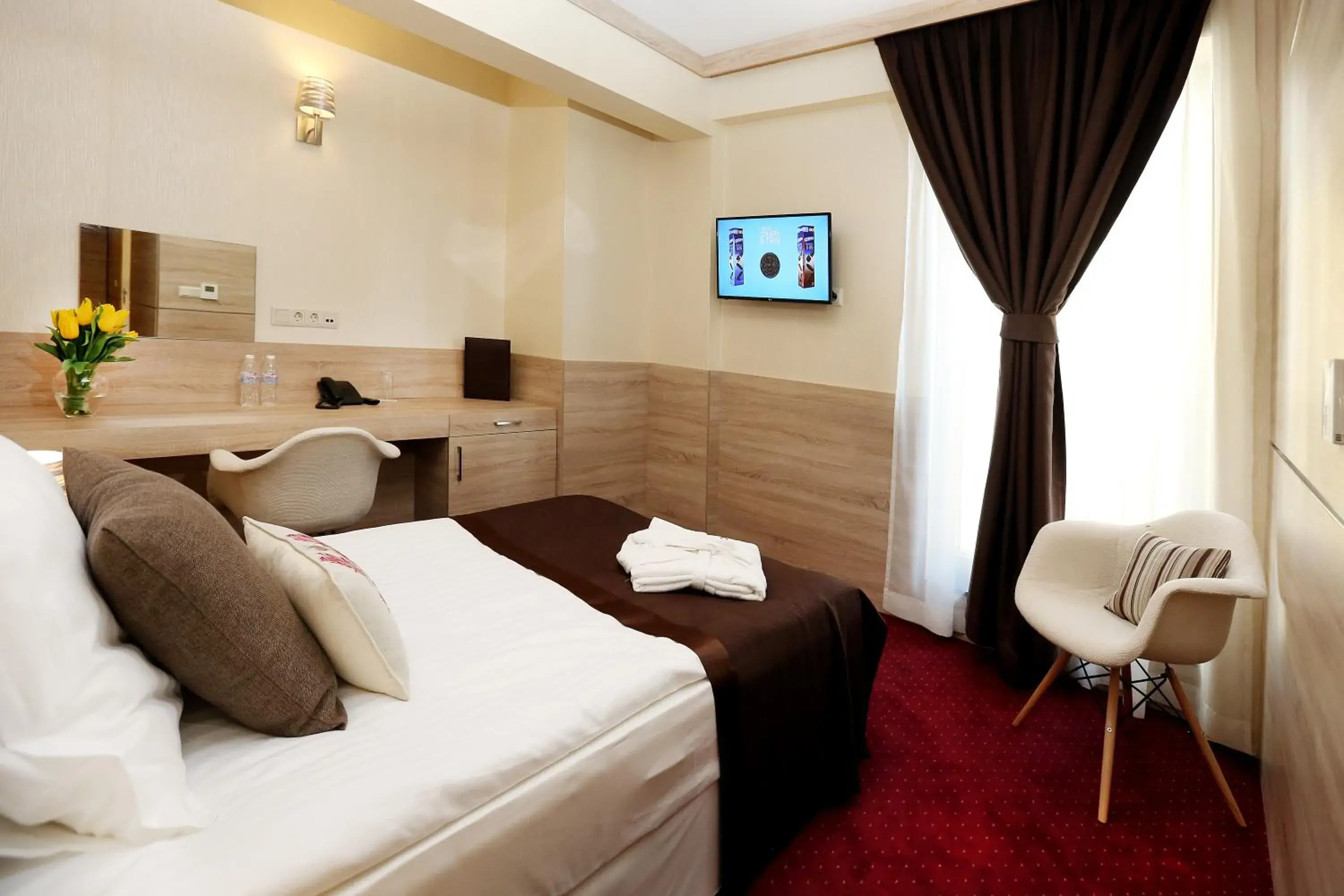 Bedroom, Bed in COOP Hotel Sofia