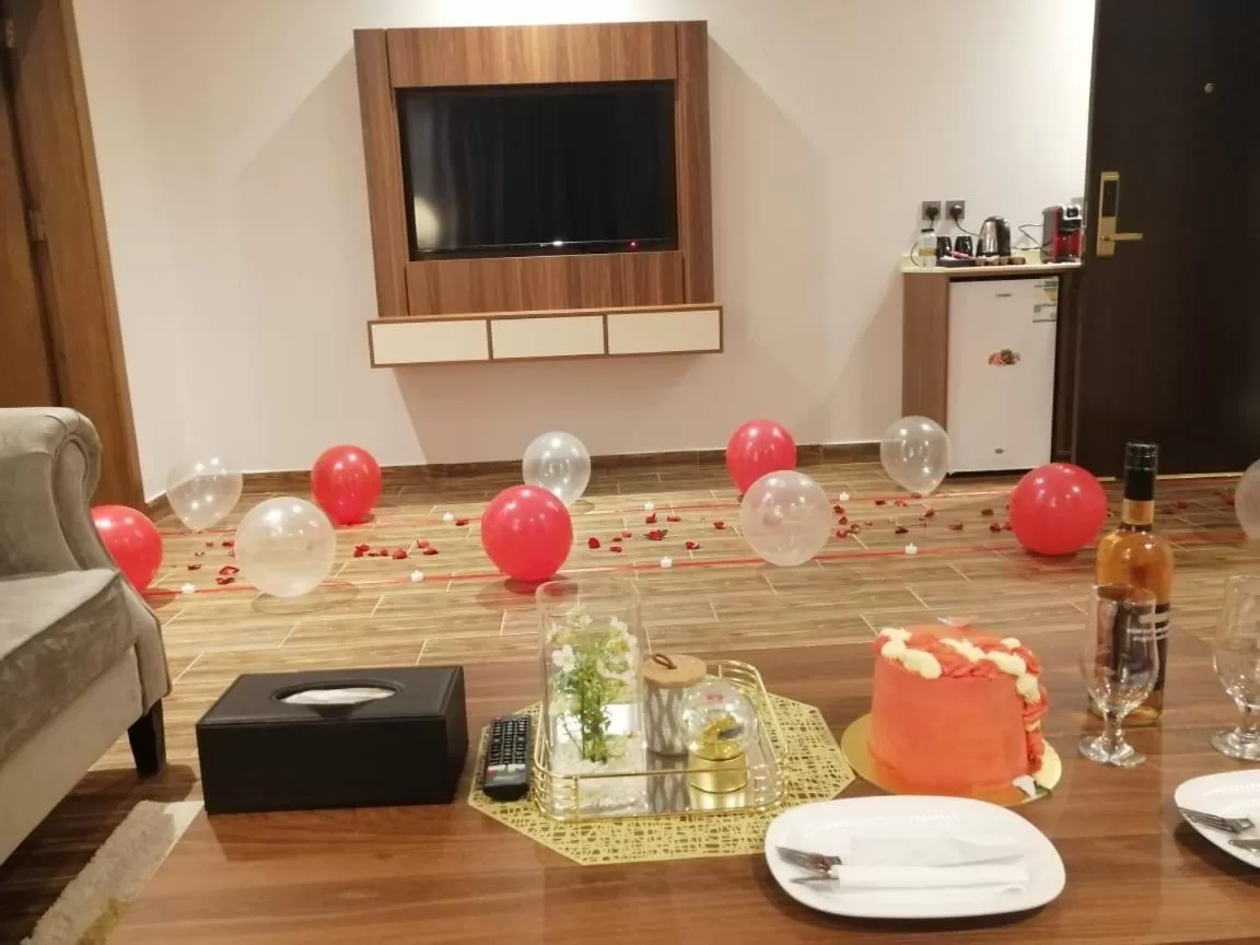 TV and multimedia in Tulip View Hotel