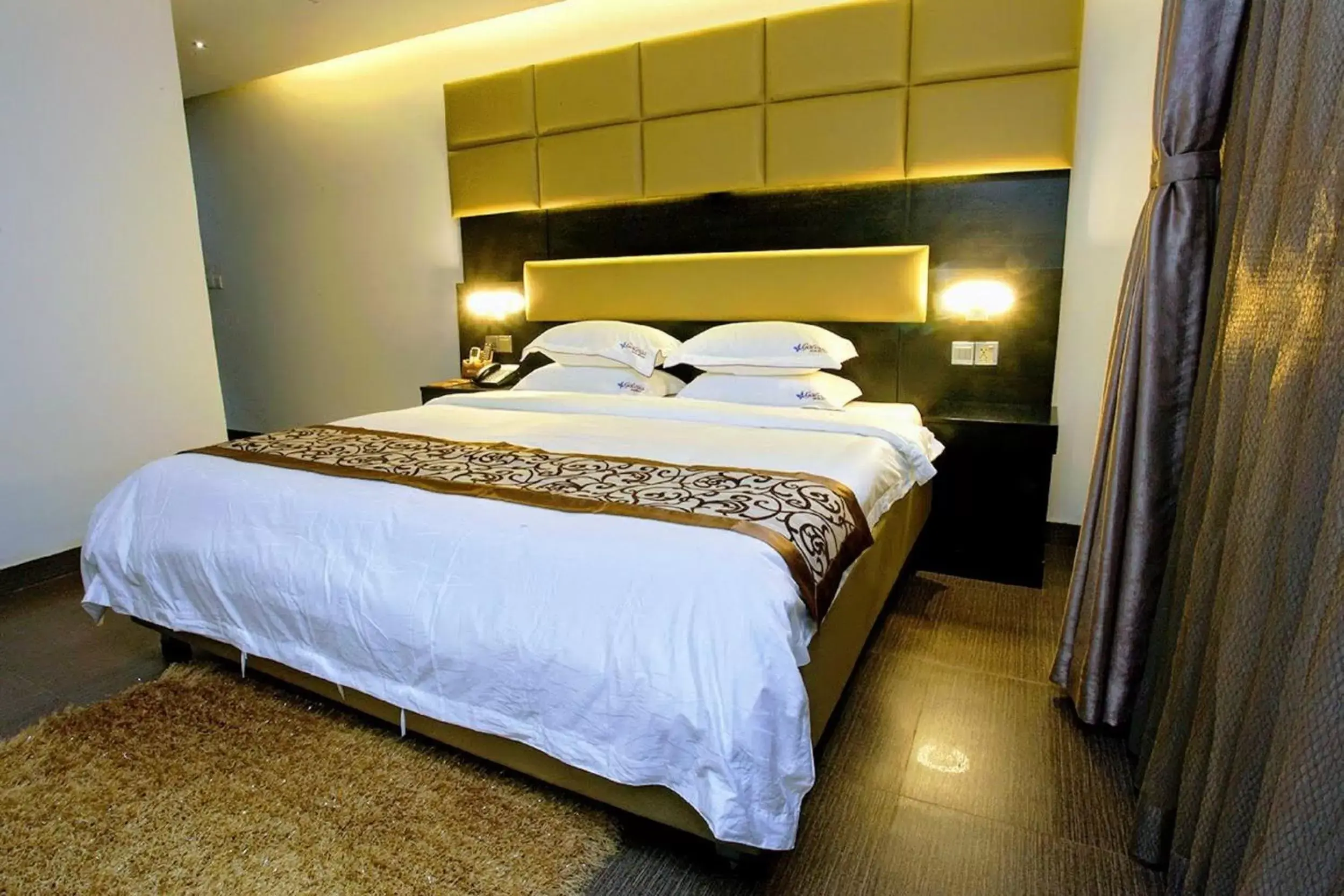 Bed in Galesia Hotel & Resort