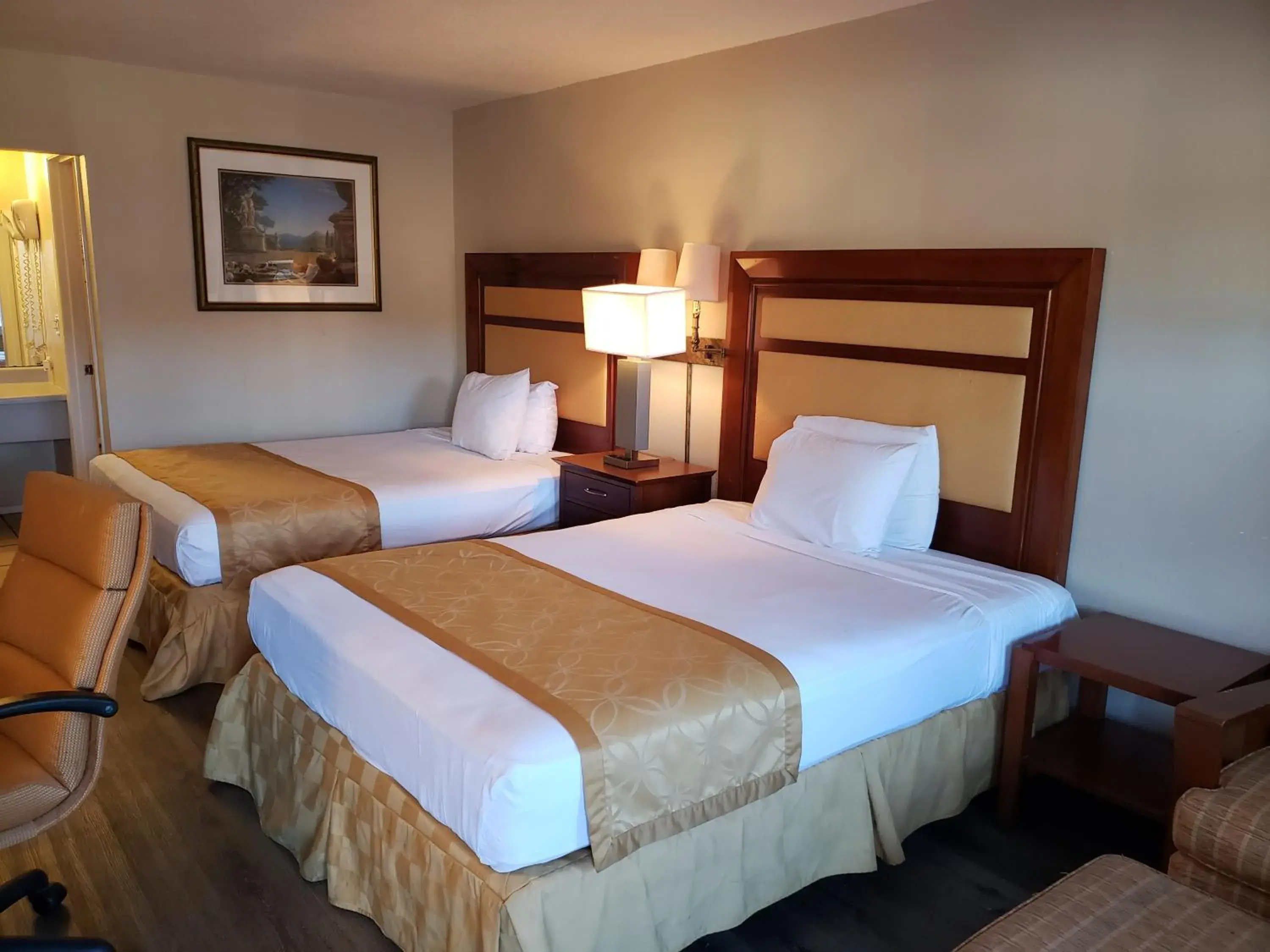 Bed in Knights Inn Kissimmee Bed in Knights Inn Kissimmee