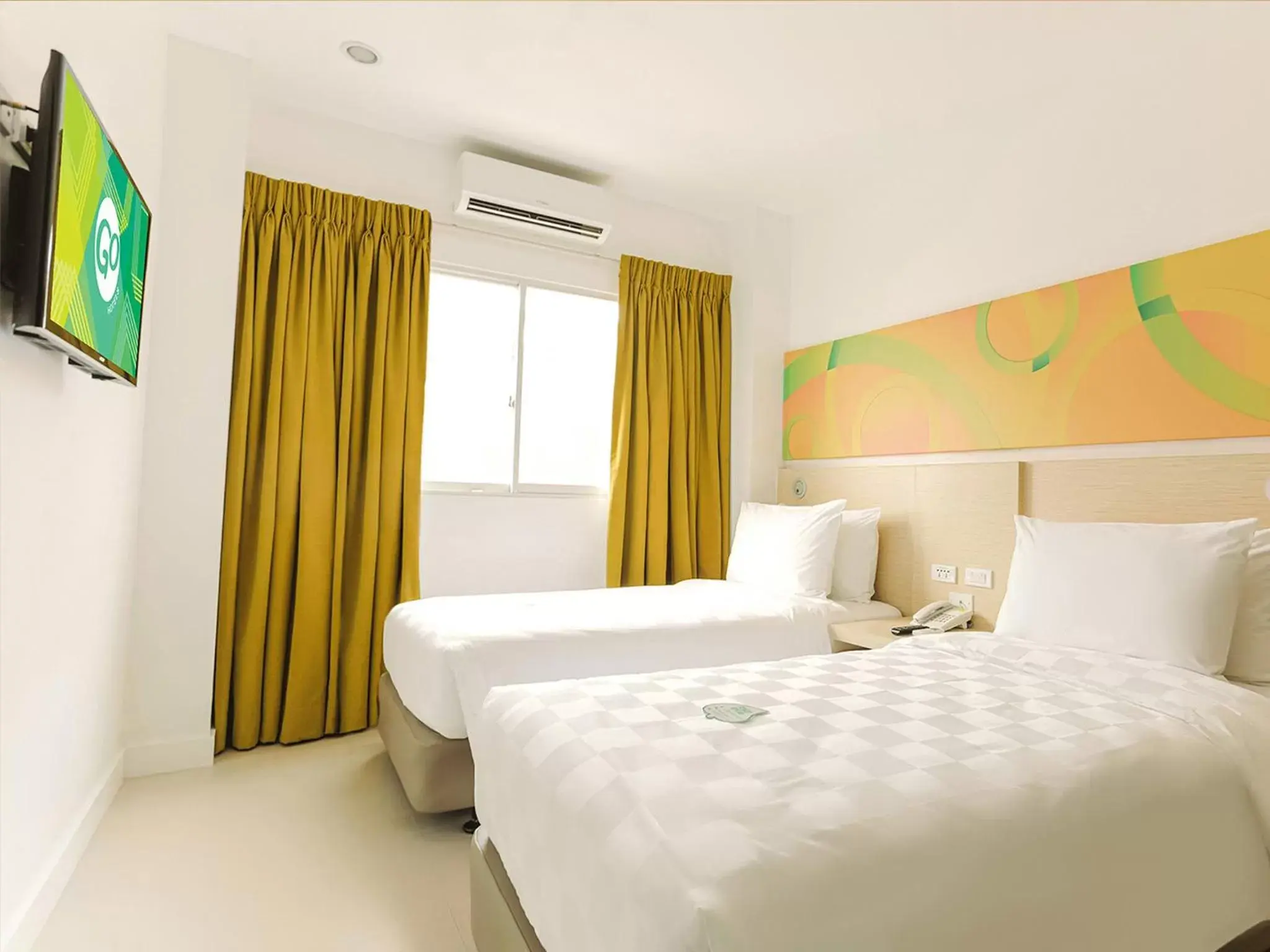 Bed in Go Hotels North EDSA