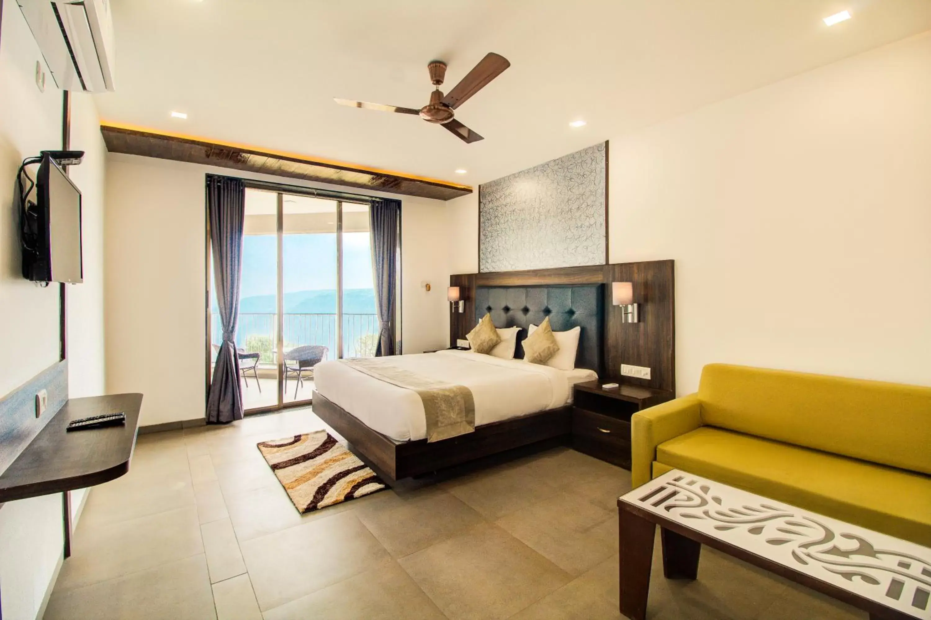 TV and multimedia, Bed in Mountain Breeze Resort, Mahabaleshwar TV and multimedia, Bed in Mountain Breeze Resort, Mahabaleshwar