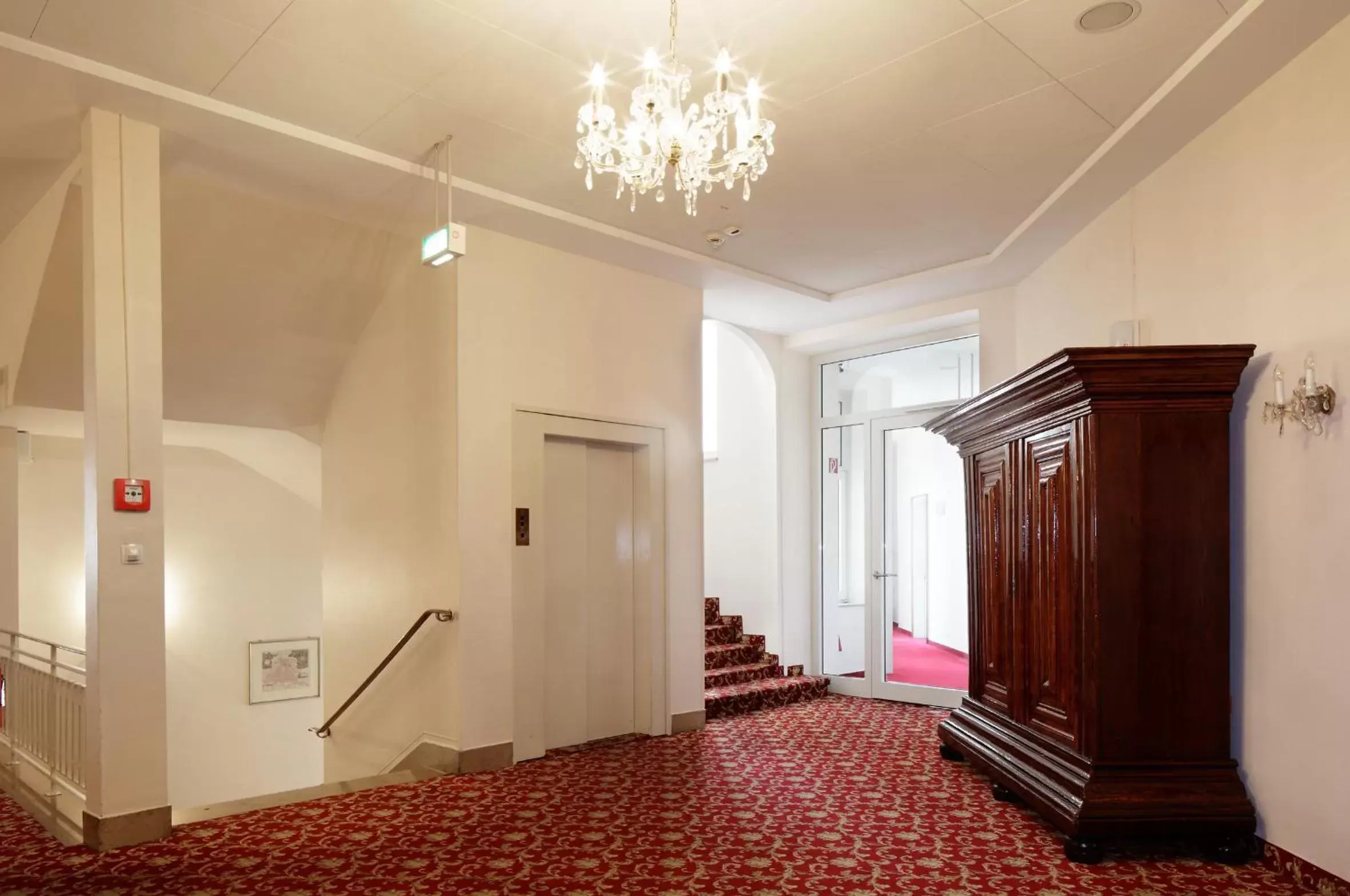 Lobby or reception in Centro Hotel National Frankfurt City, Trademark Collection by Wyndham Lobby or reception in Centro Hotel National Frankfurt City, Trademark Collection by Wyndham