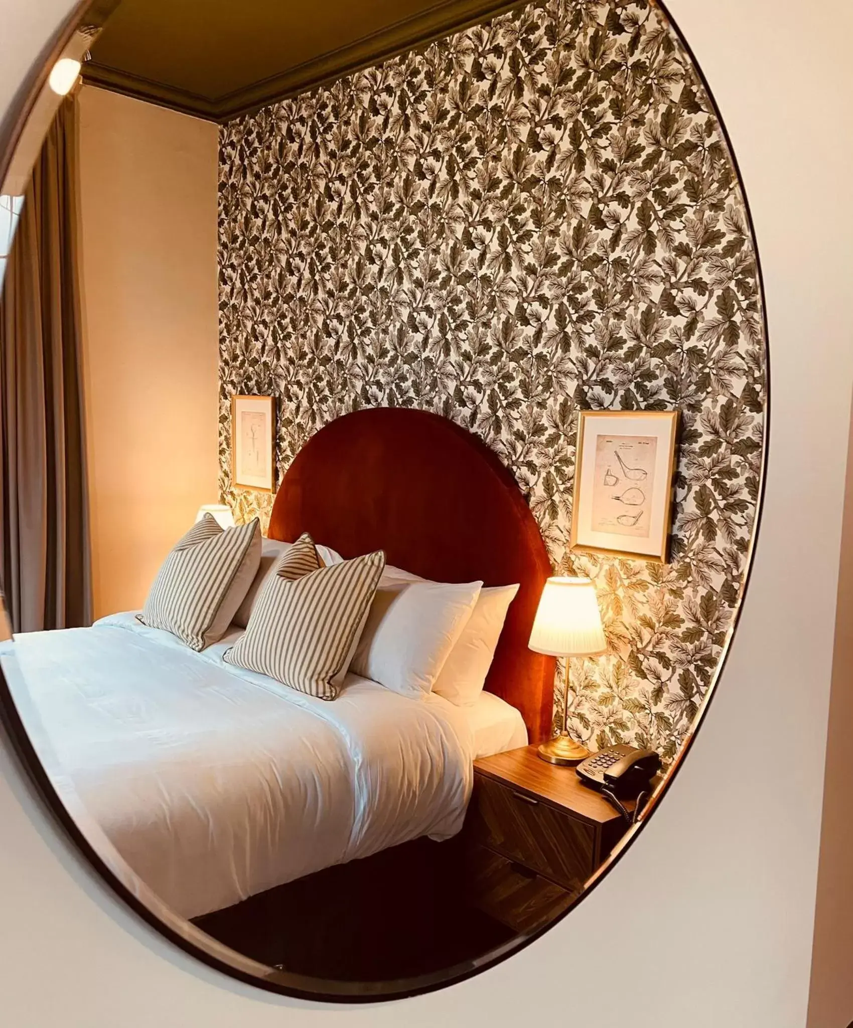 Bedroom, Bed in Pilgrim Hotel