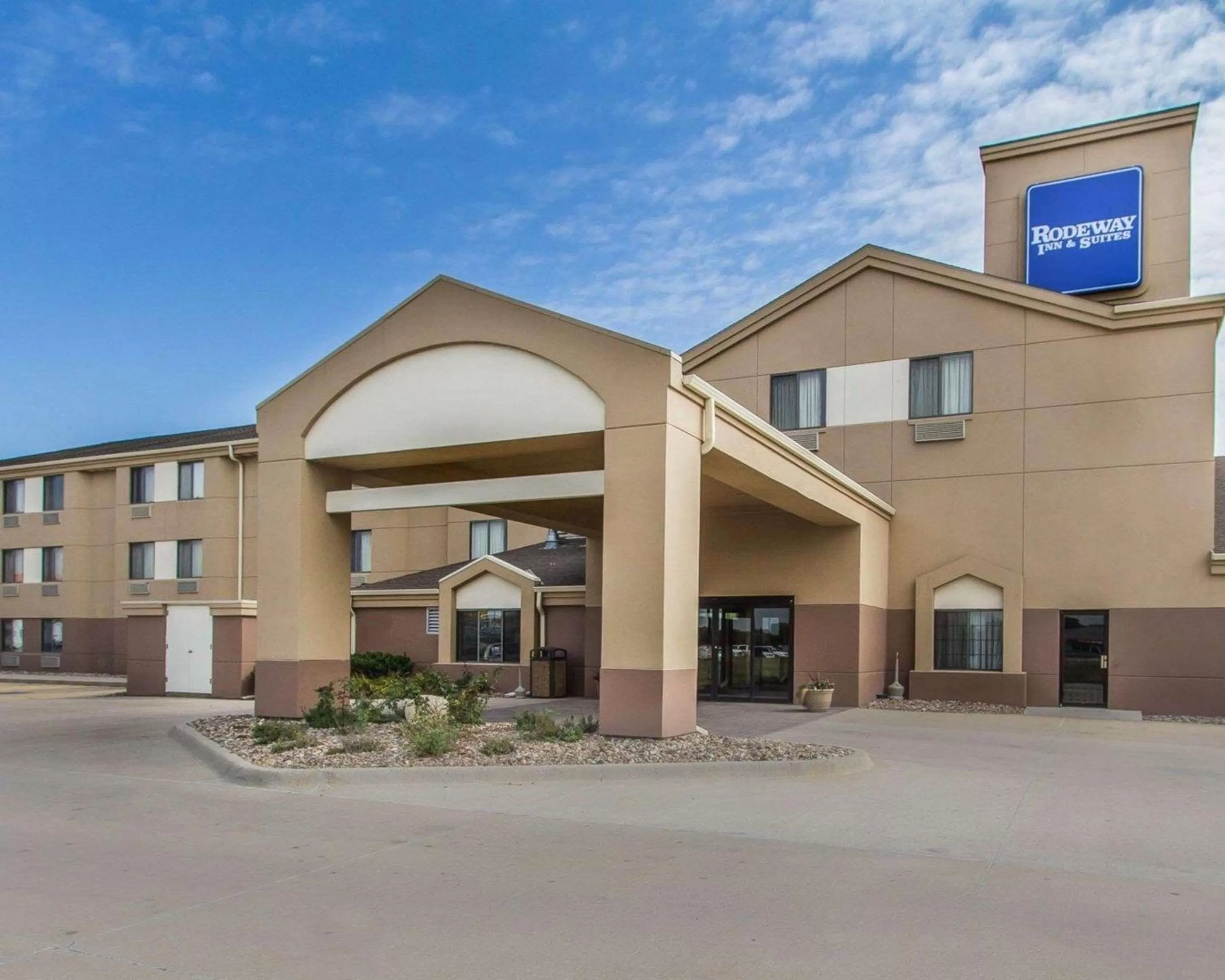 Property Building in Rodeway Inn Fremont