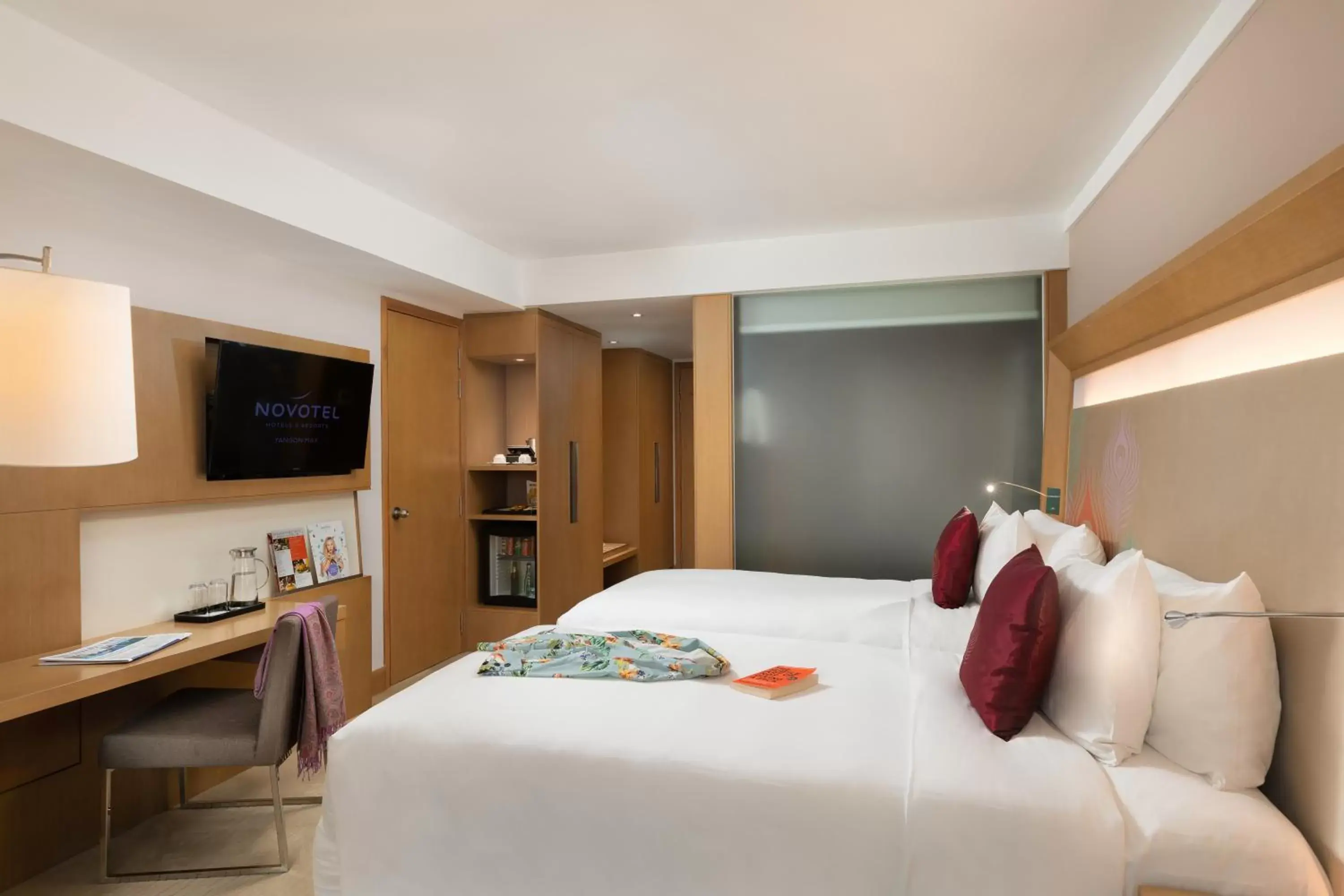 TV and multimedia, Bed in Novotel Yangon Max