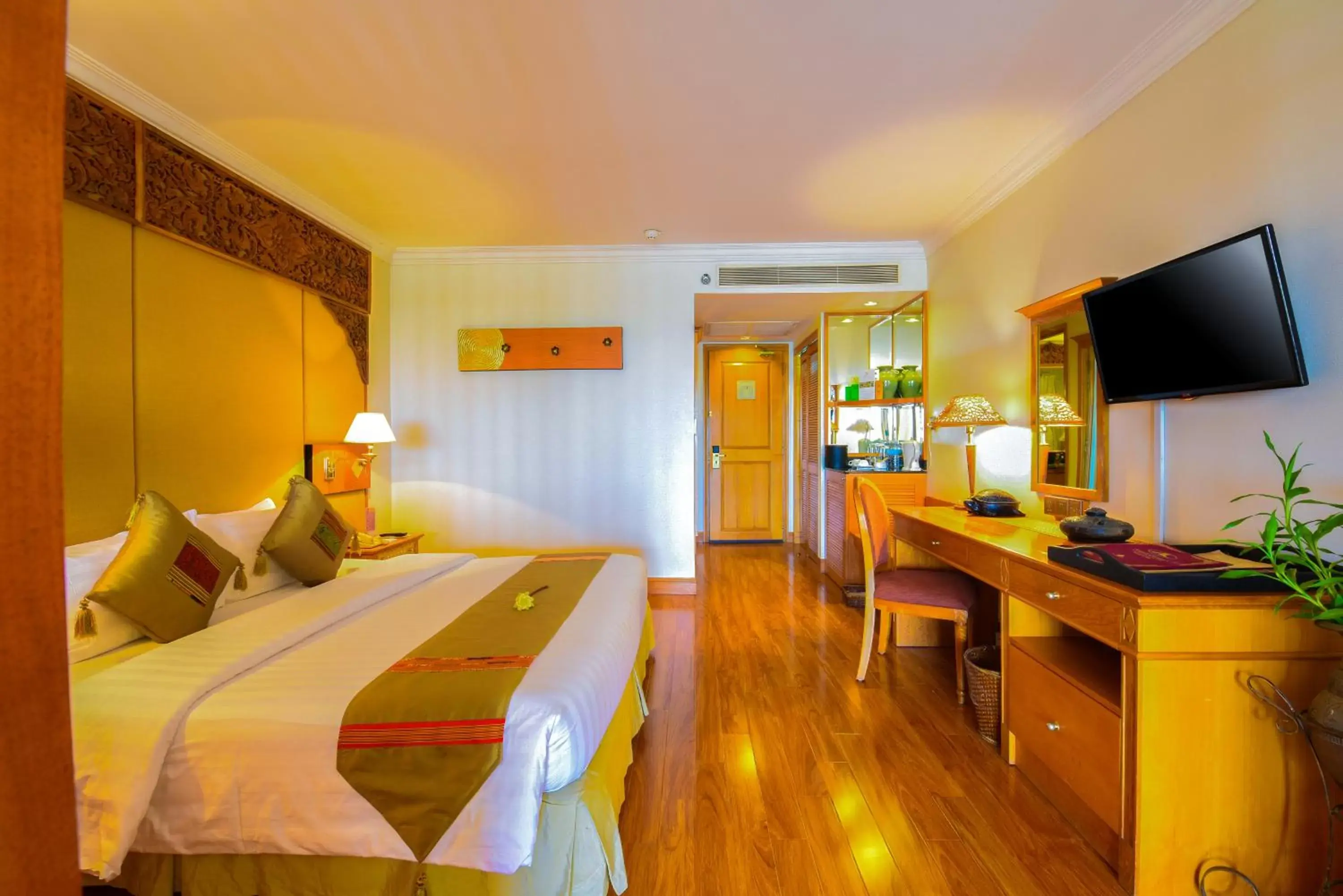 Bedroom, TV/Entertainment Center in Angkor Century Resort & Spa