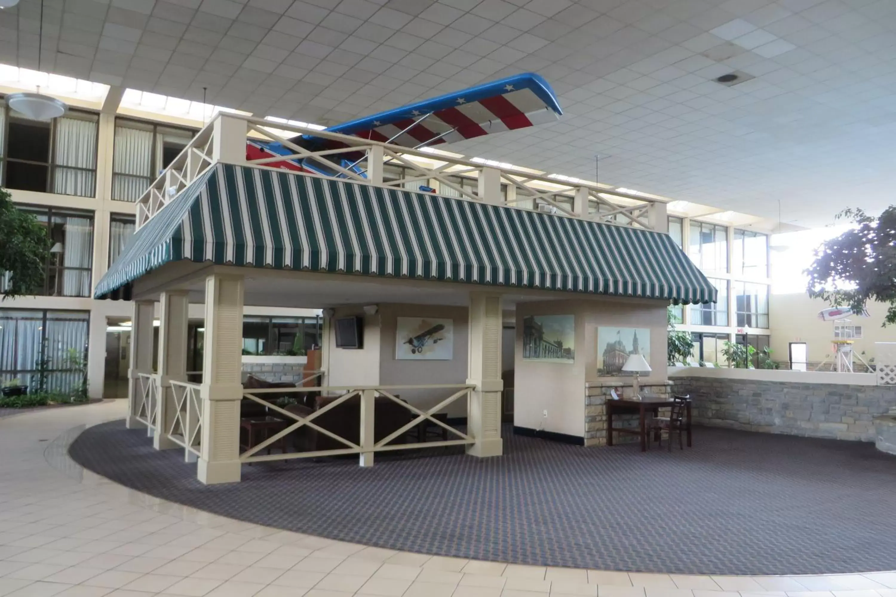Lobby or reception, Property Building in Days Inn by Wyndham Columbus Airport