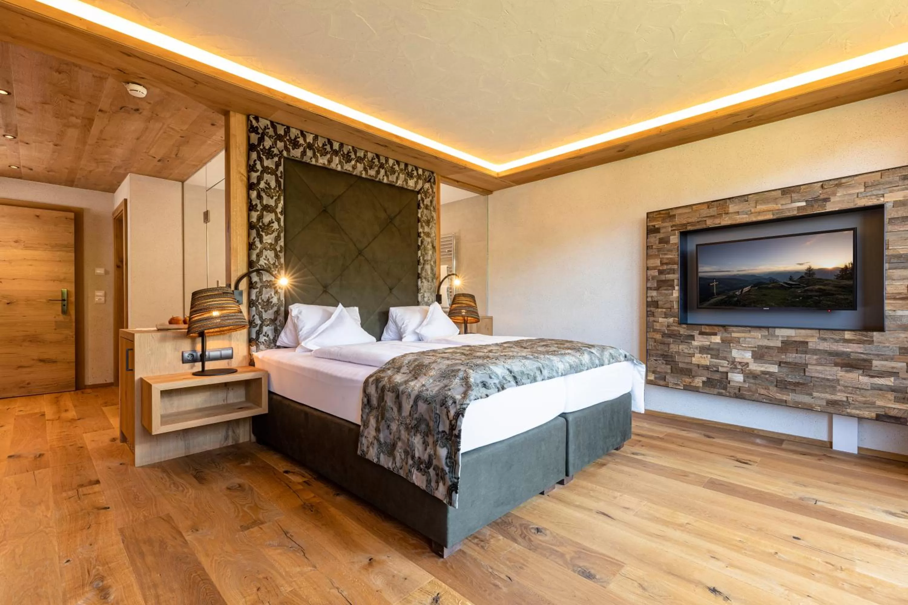 TV and multimedia, Bed in Natur & Spa Resort "Der Alpbacherhof" Superior